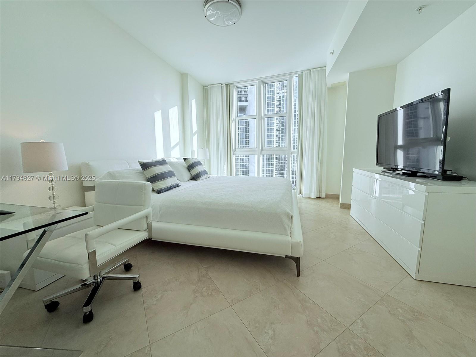 TRUMP ROYALE CONDO - Residential Lease