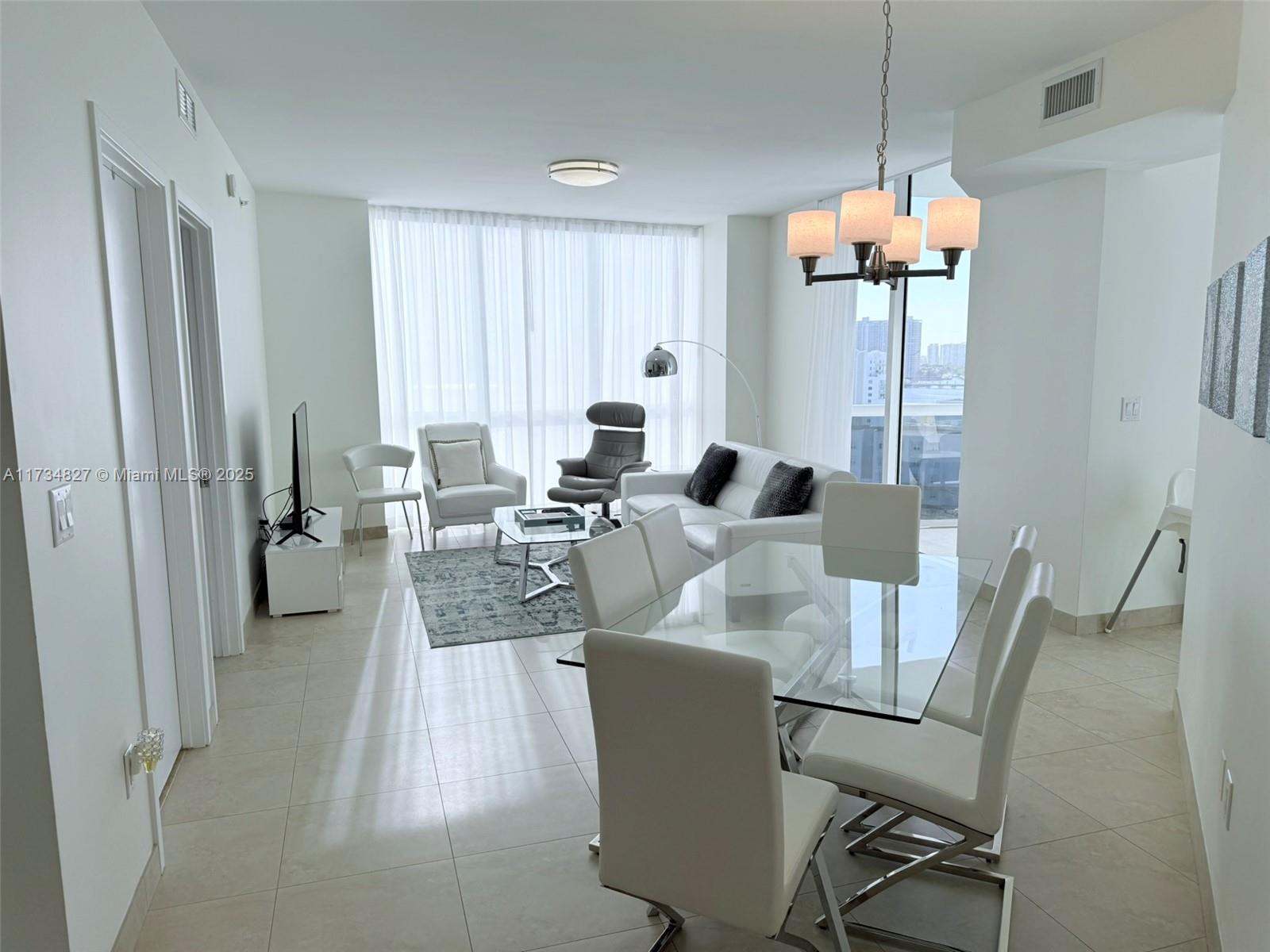 TRUMP ROYALE CONDO - Residential Lease