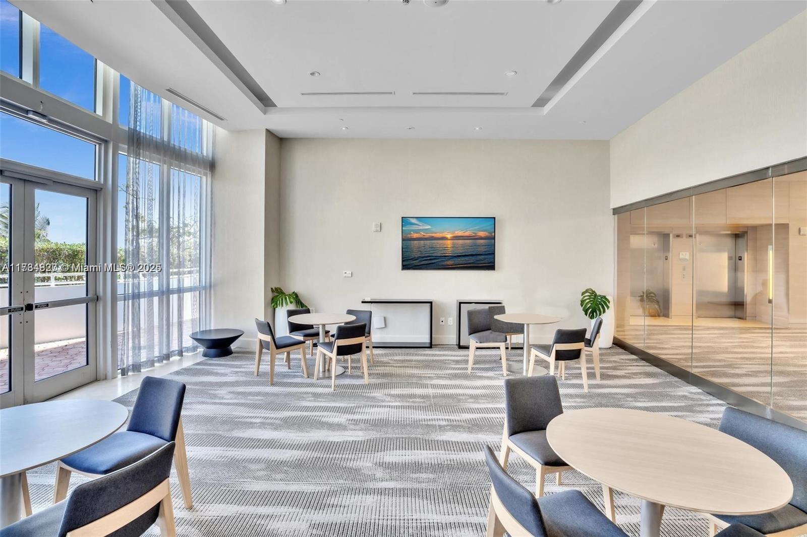 TRUMP ROYALE CONDO - Residential Lease