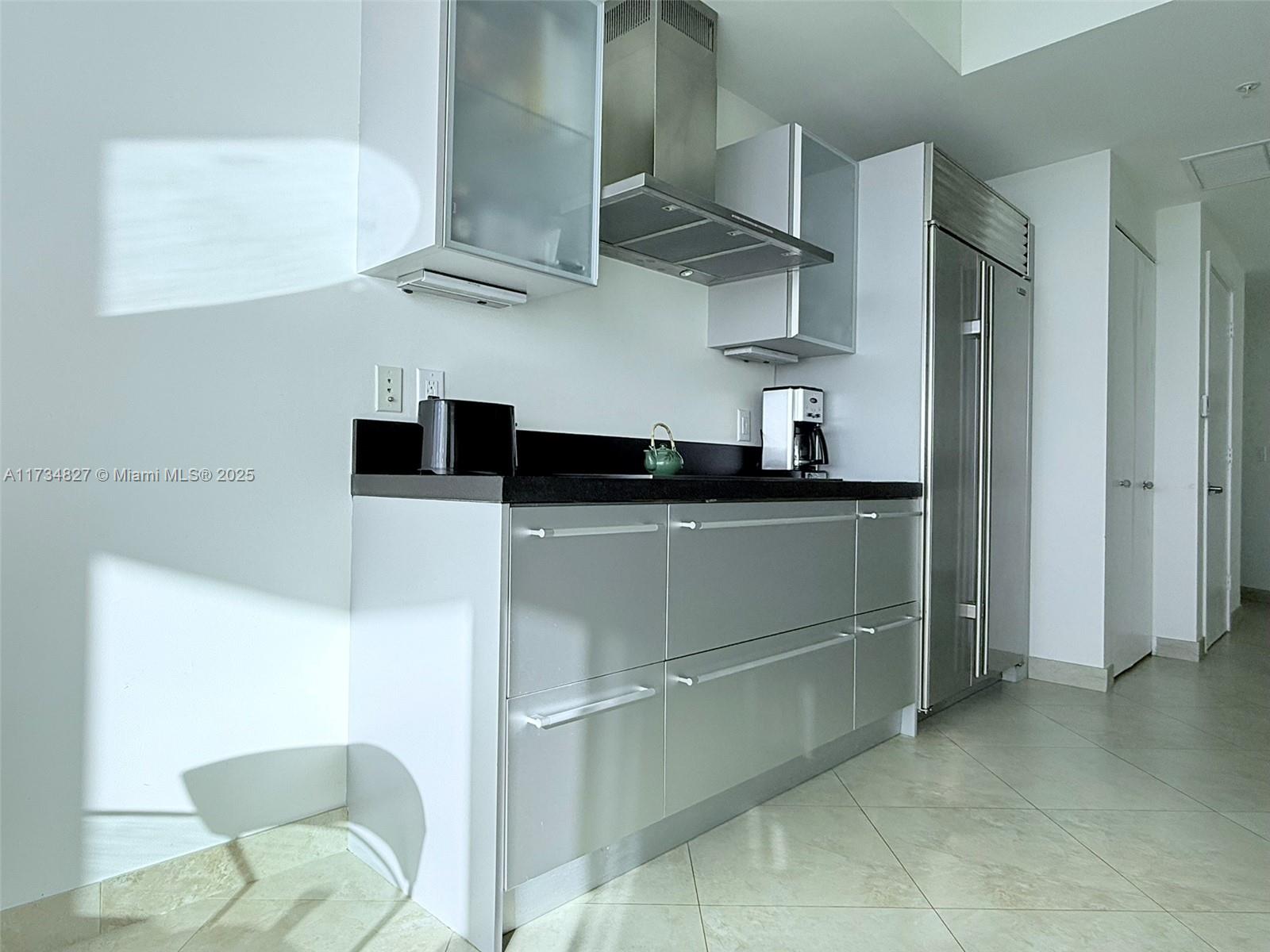 TRUMP ROYALE CONDO - Residential Lease