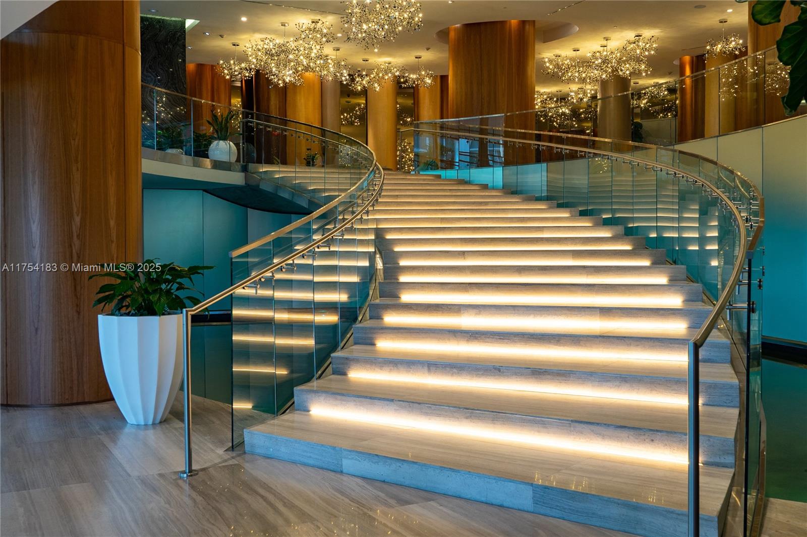 ARIA ON THE BAY CONDO - Residential