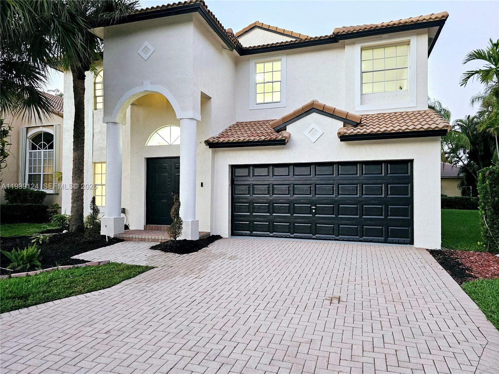 GROVE PLACE - Residential