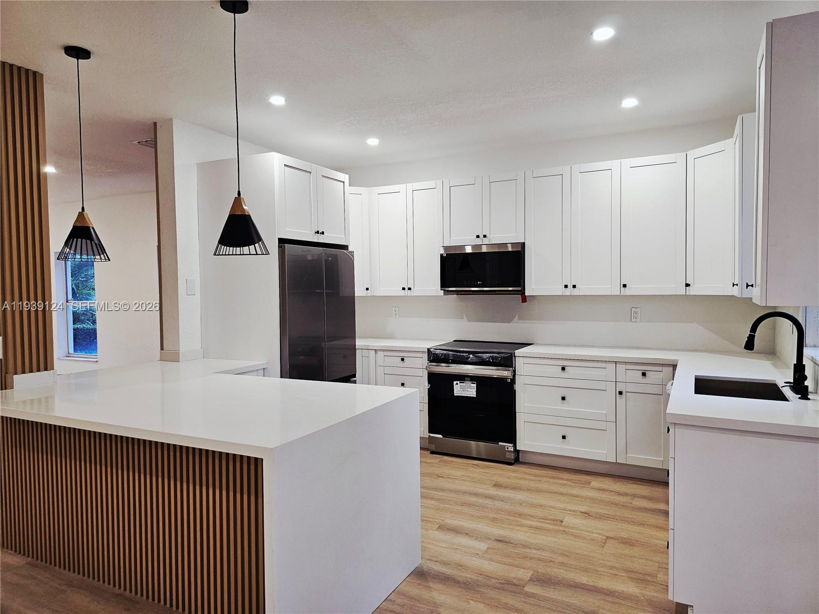 GROVE PLACE - Residential