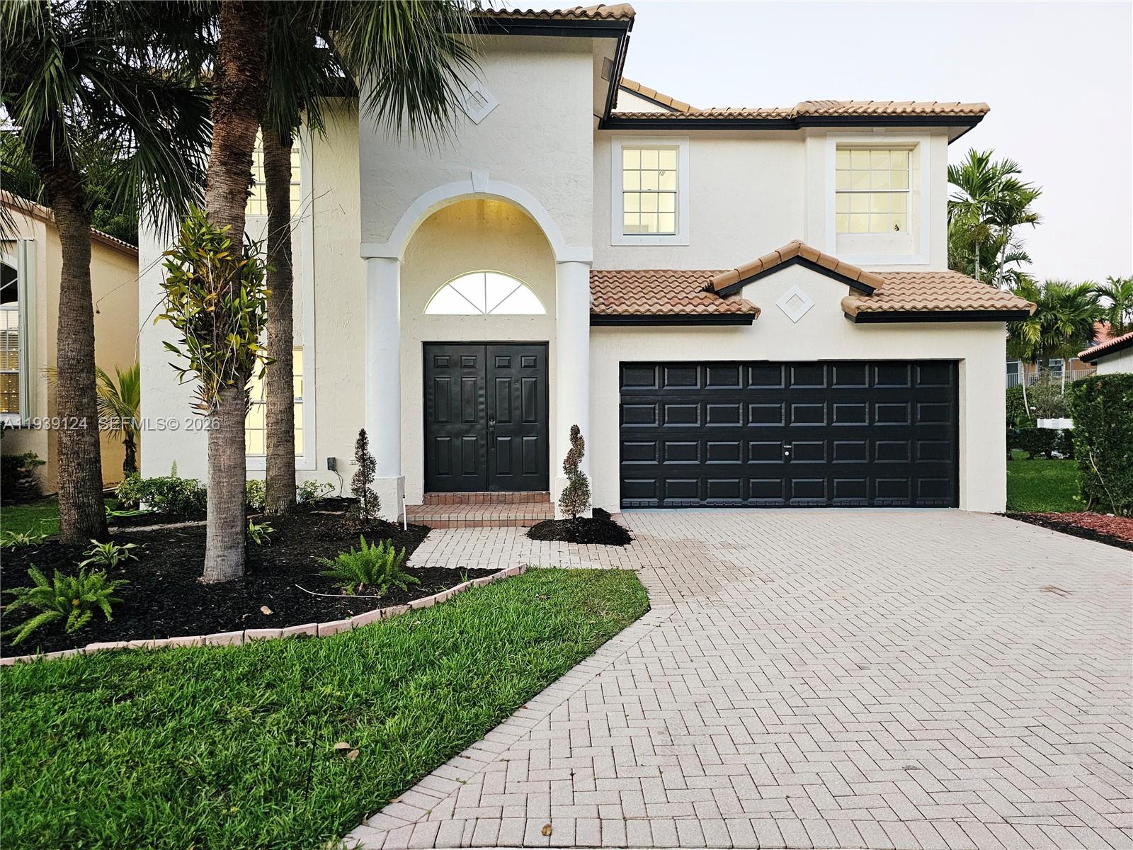 GROVE PLACE - Residential