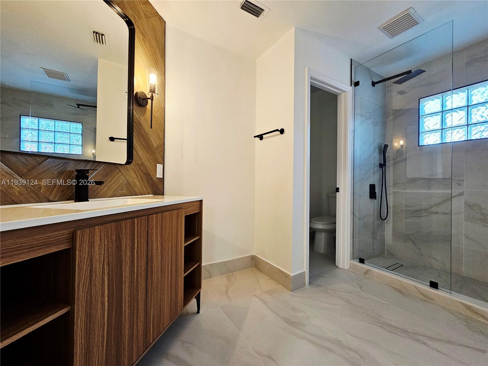 GROVE PLACE - Residential