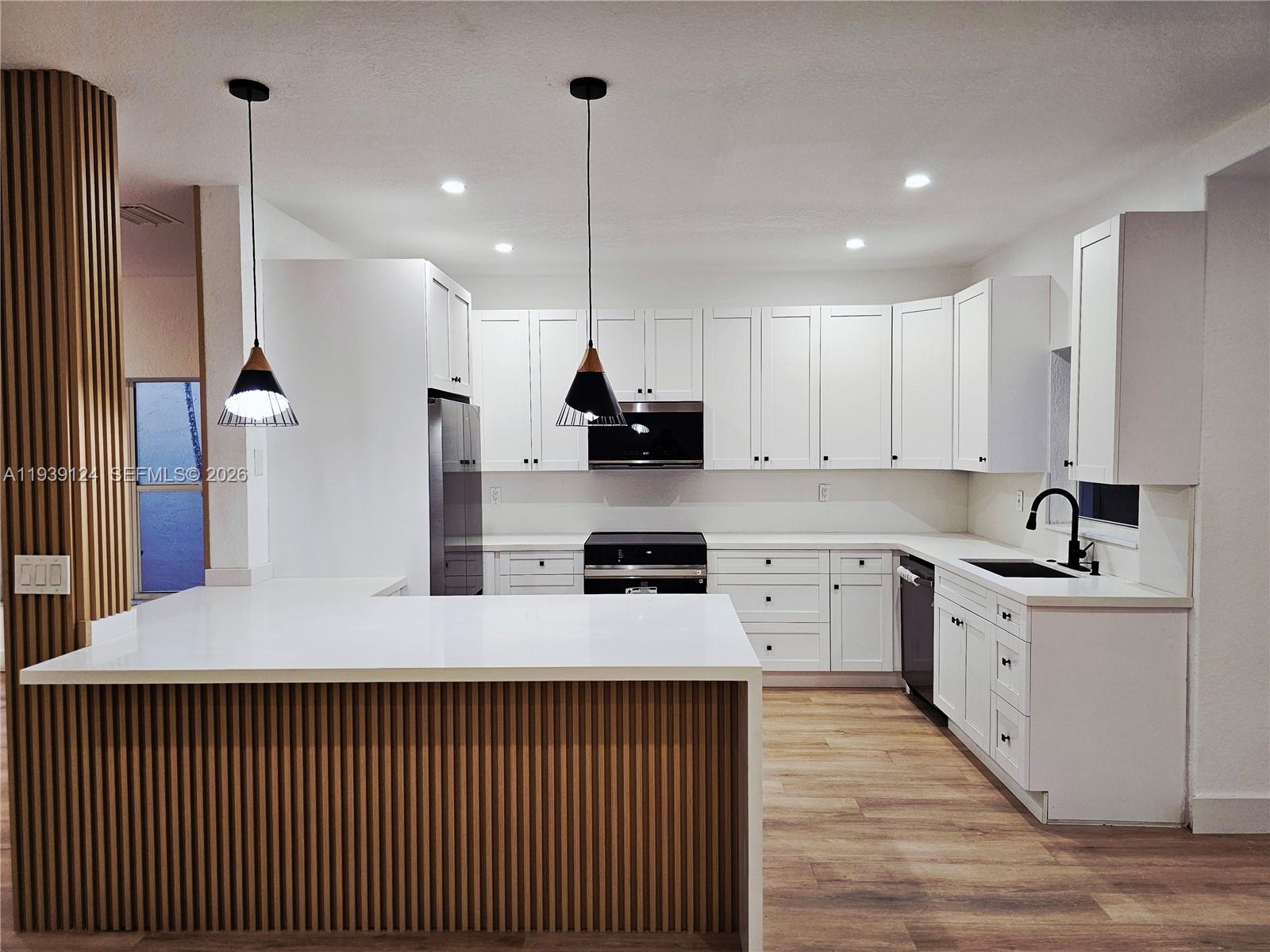 GROVE PLACE - Residential