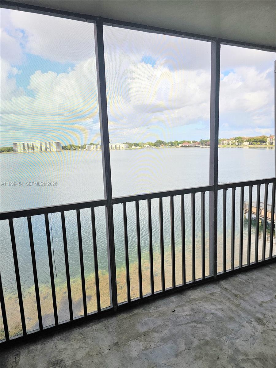 Lake Emerald Condominiums - Residential