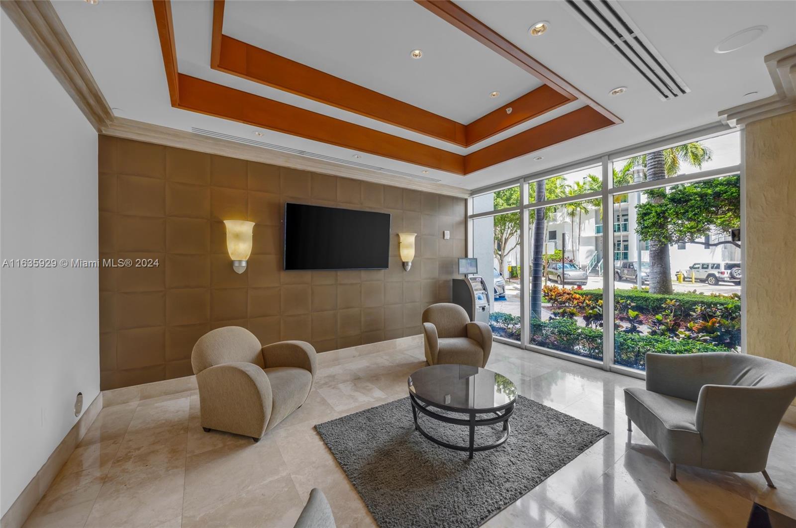 360 CONDO B - Residential