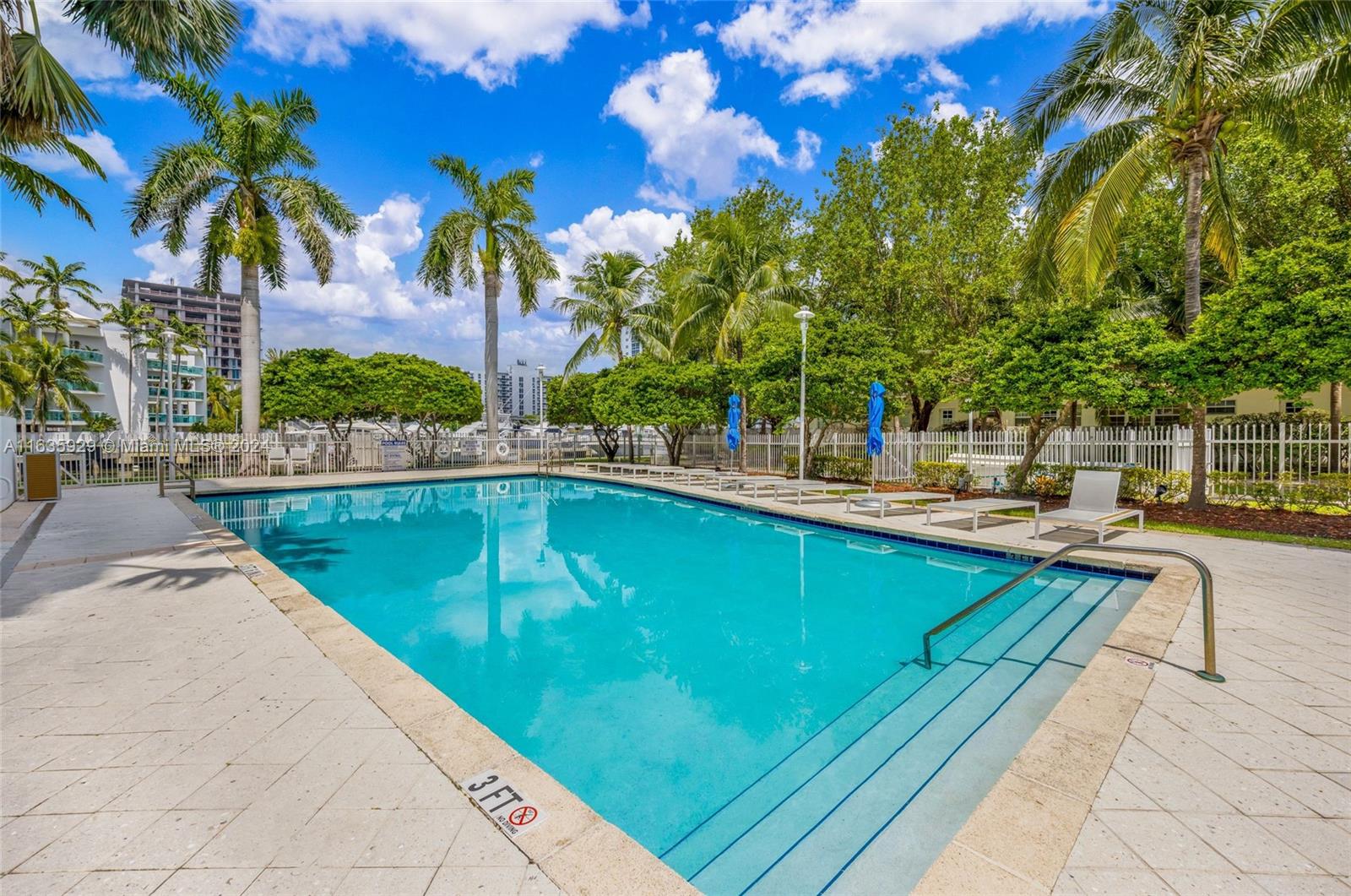360 CONDO B - Residential
