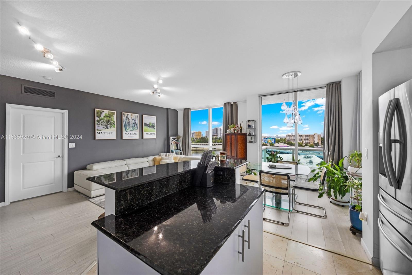 360 CONDO B - Residential