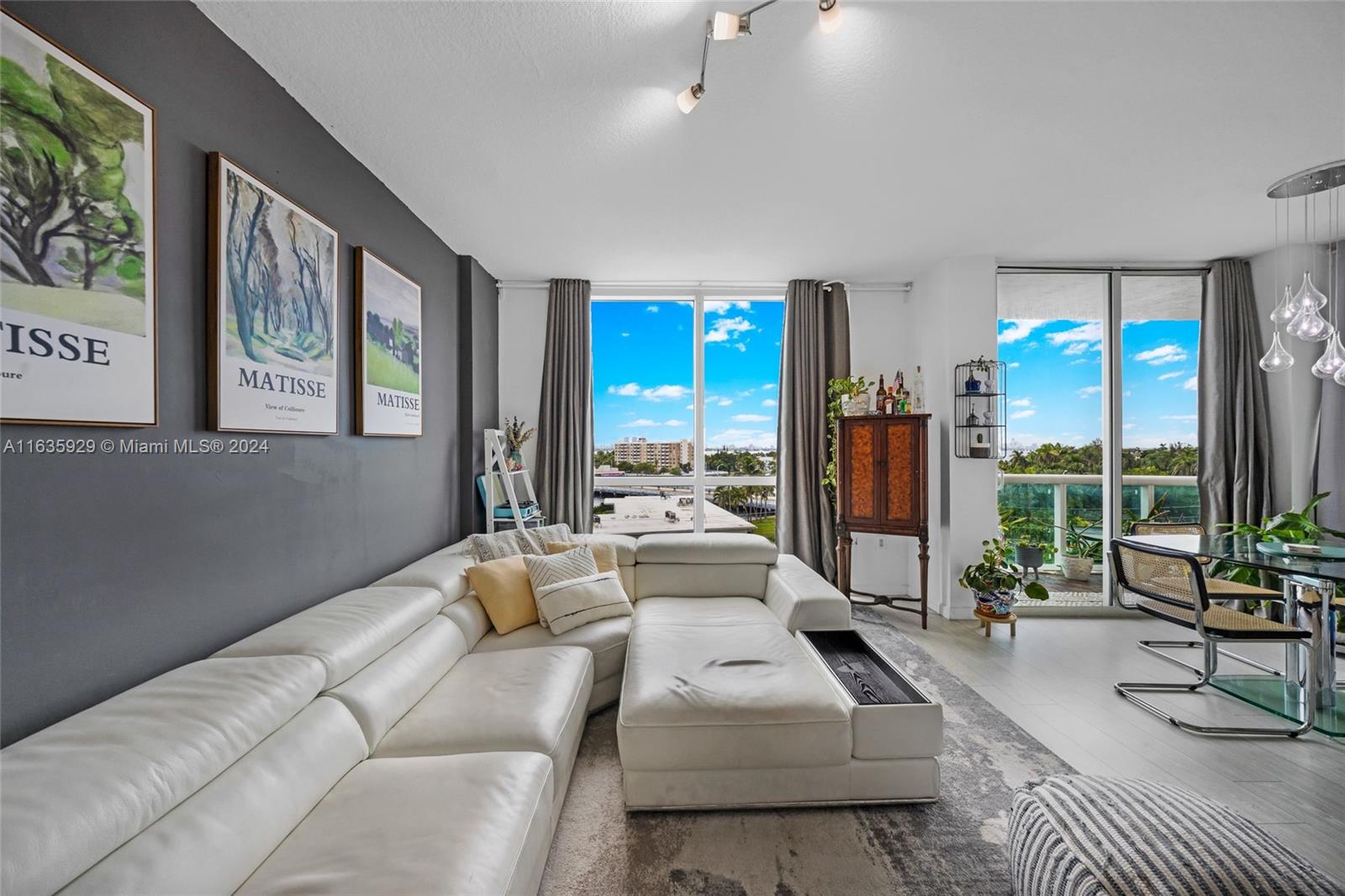 360 CONDO B - Residential