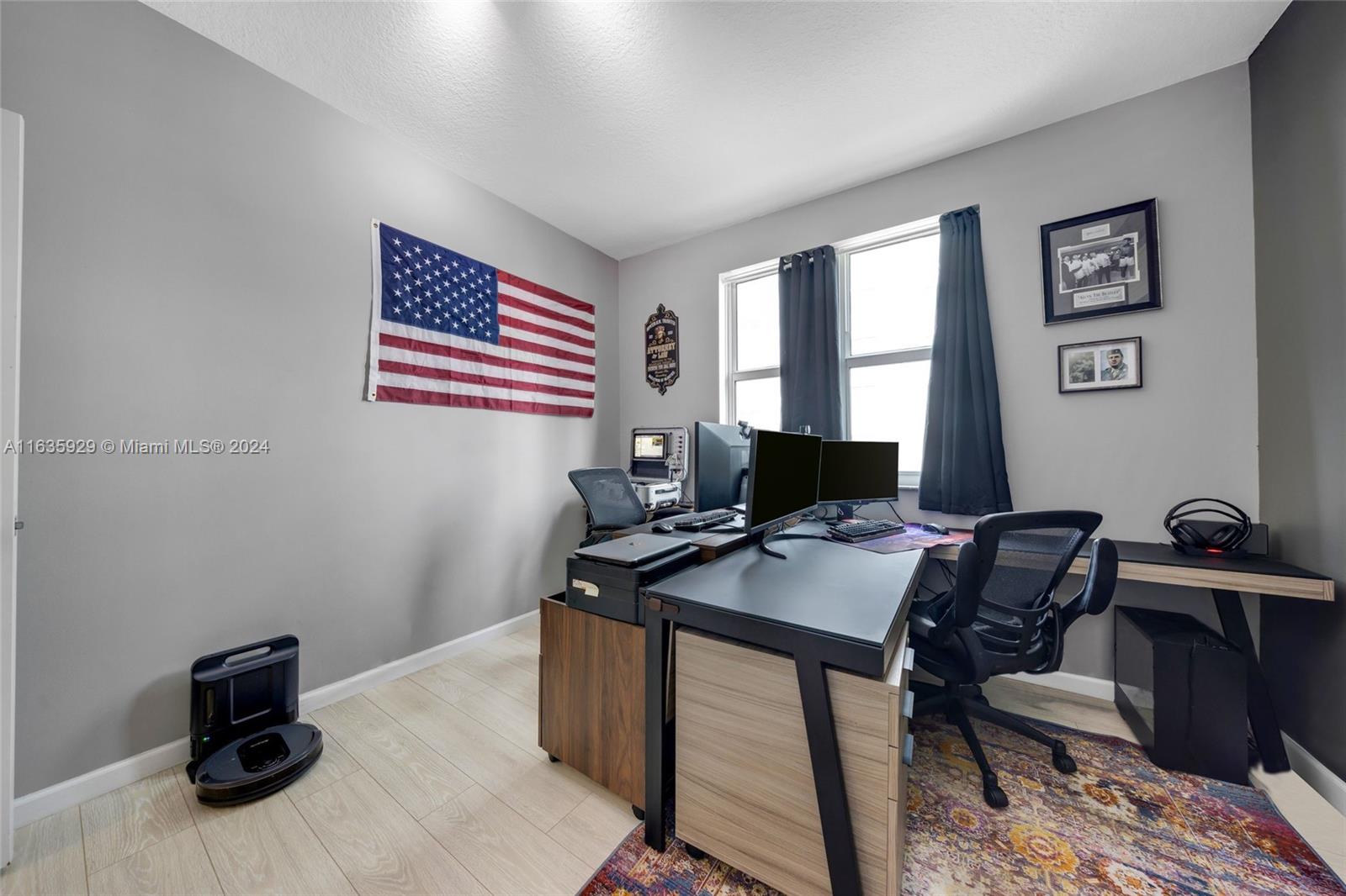 360 CONDO B - Residential