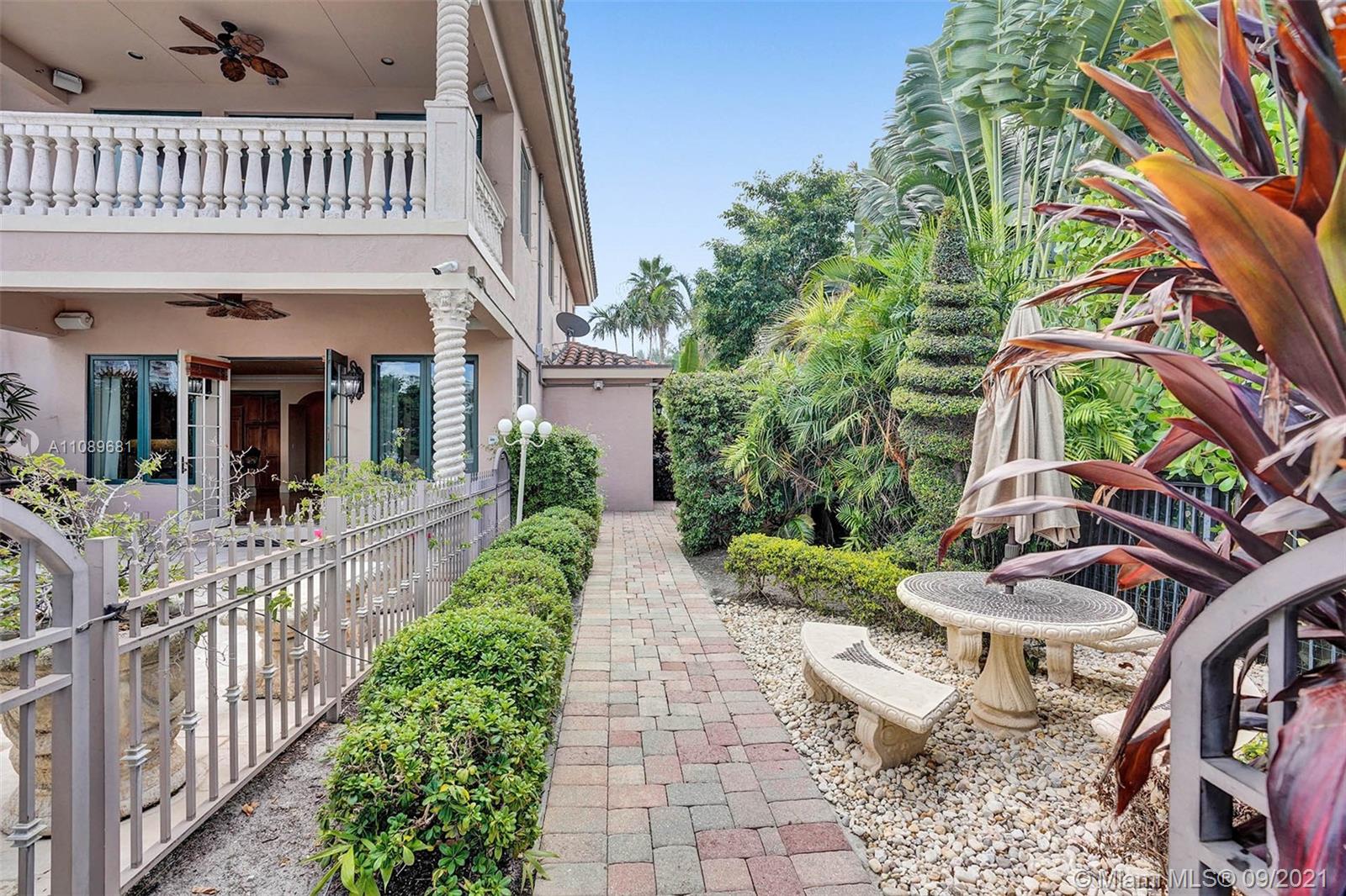 SEA ISLAND - Residential
