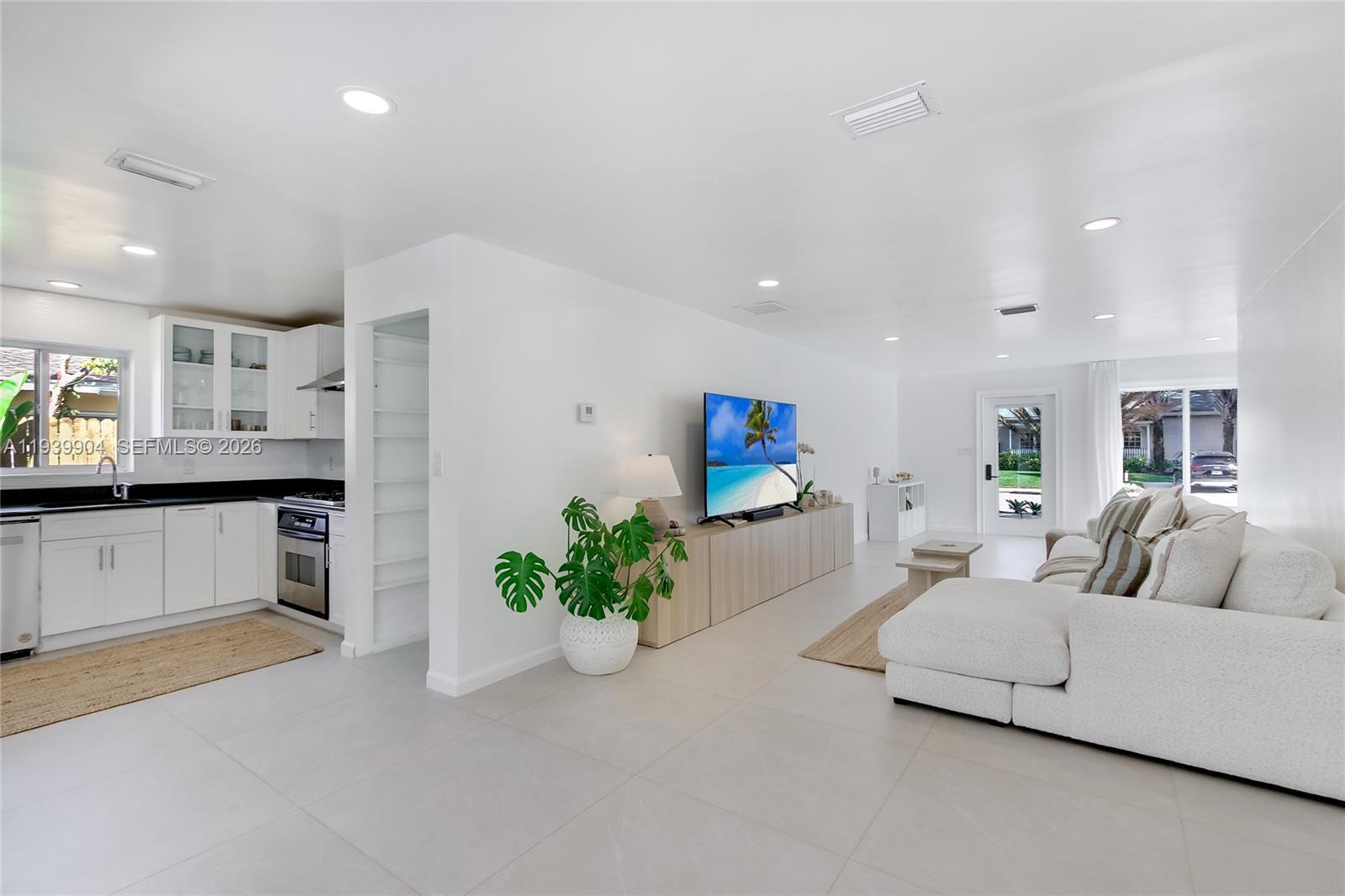 MRS ELVA A TRUAX - Residential
