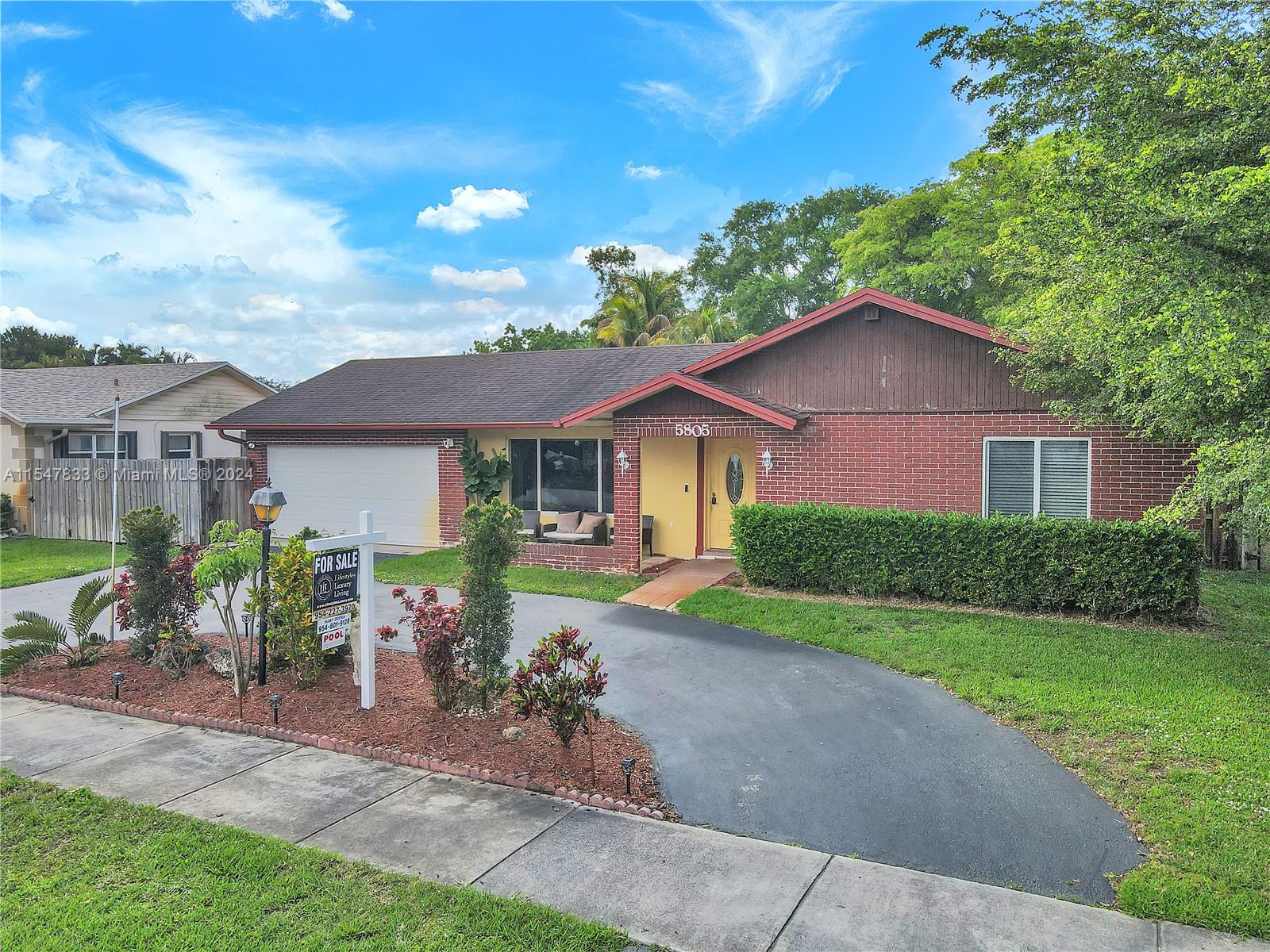 FLAMINGO GARDENS-BLACK OL - Residential