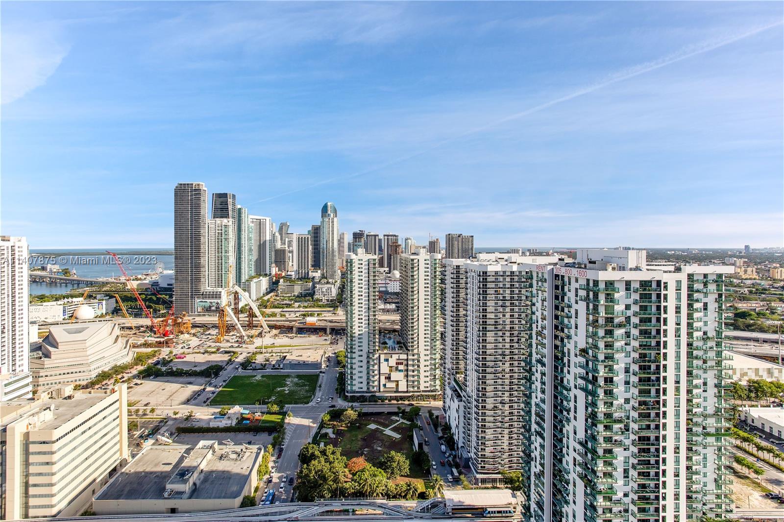 CANVAS CONDO - Residential