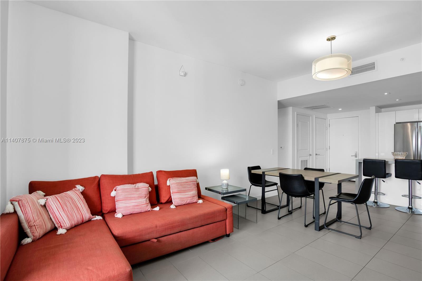 CANVAS CONDO - Residential