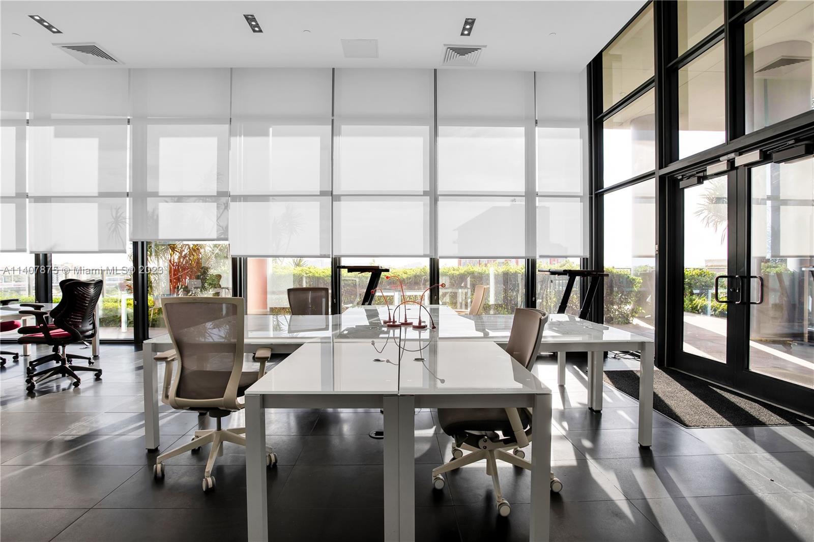 CANVAS CONDO - Residential
