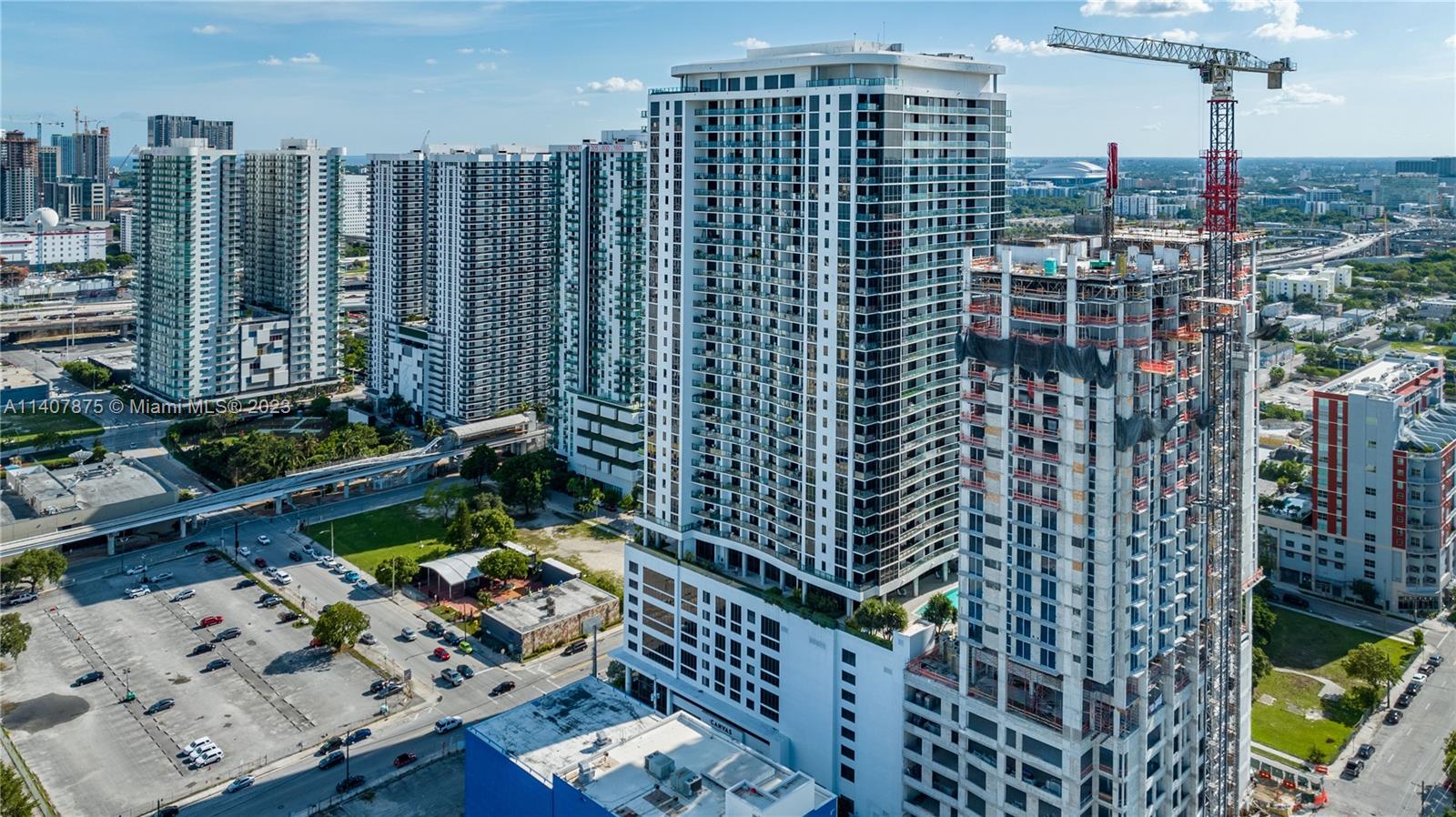 CANVAS CONDO - Residential