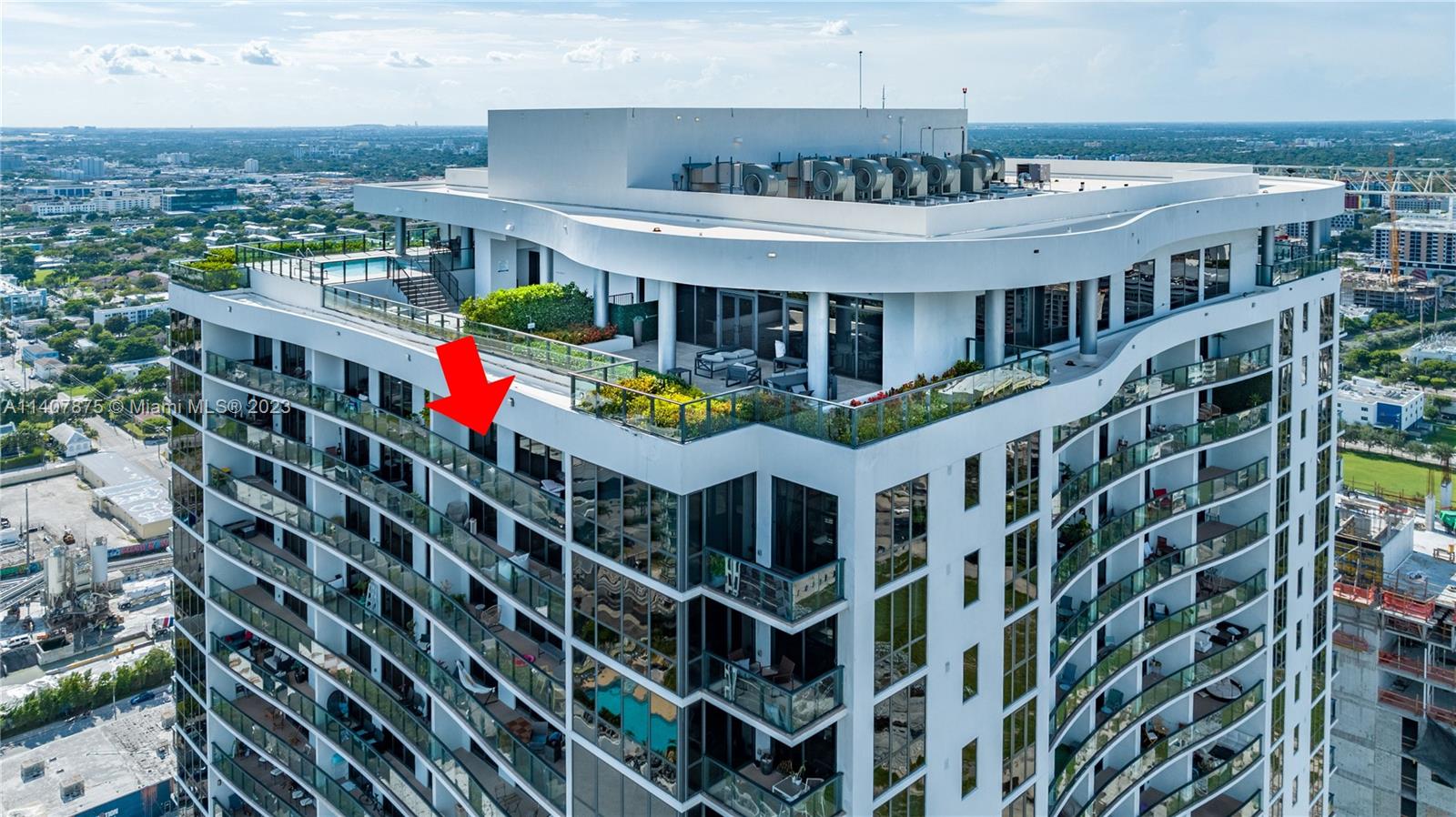 CANVAS CONDO - Residential