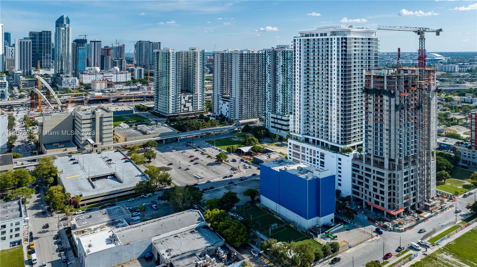 CANVAS CONDO - Residential