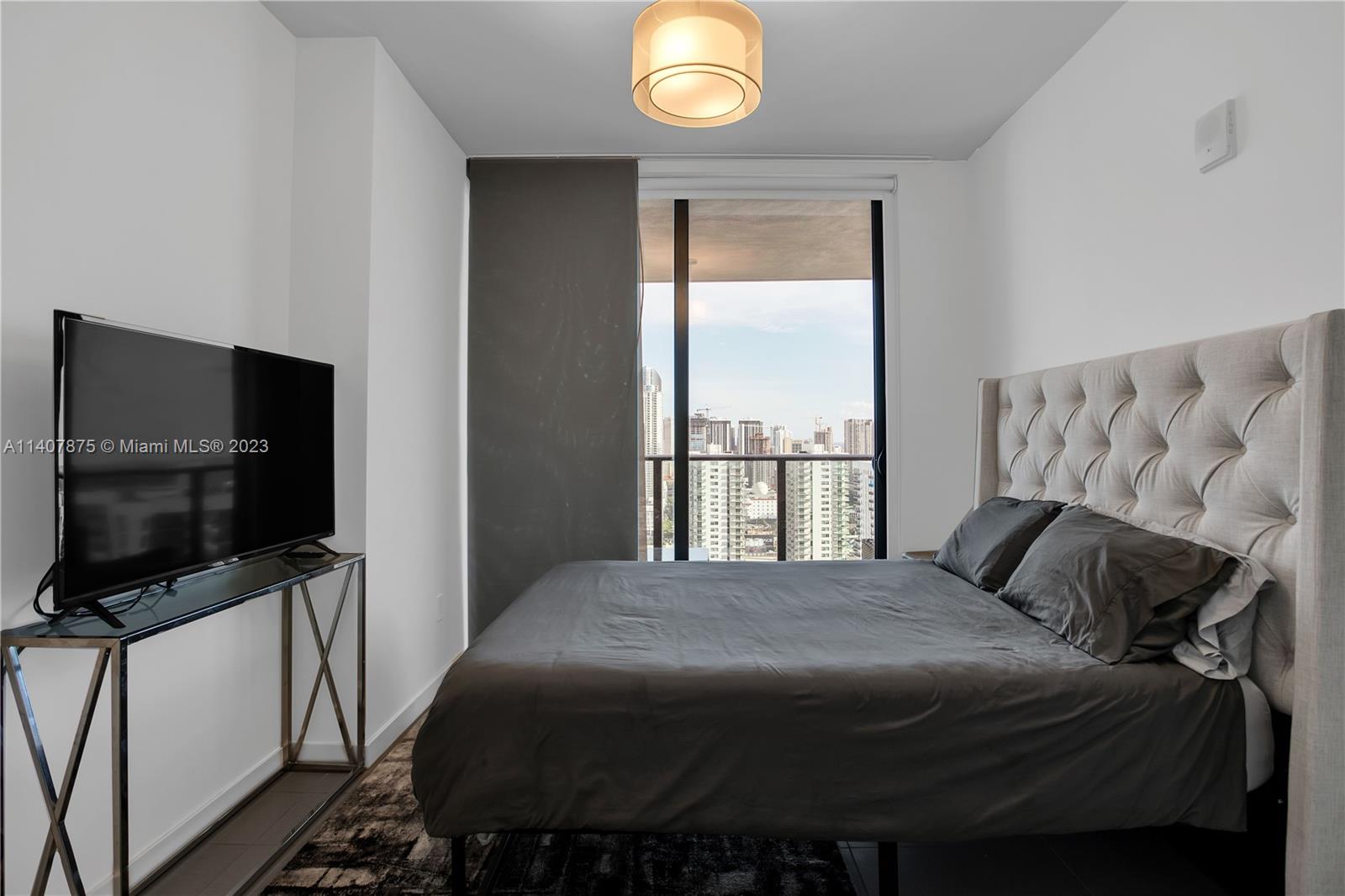 CANVAS CONDO - Residential