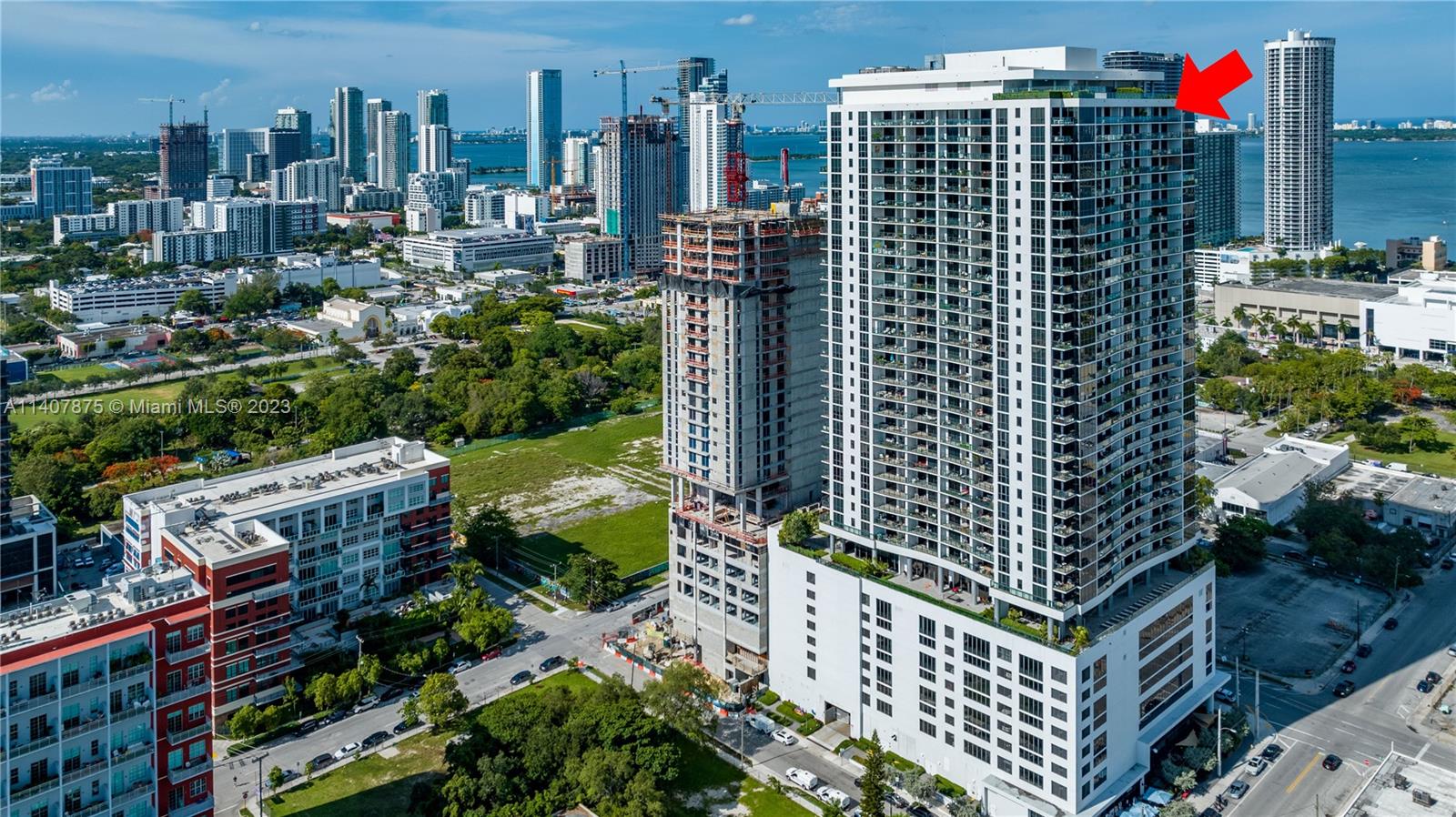 CANVAS CONDO - Residential