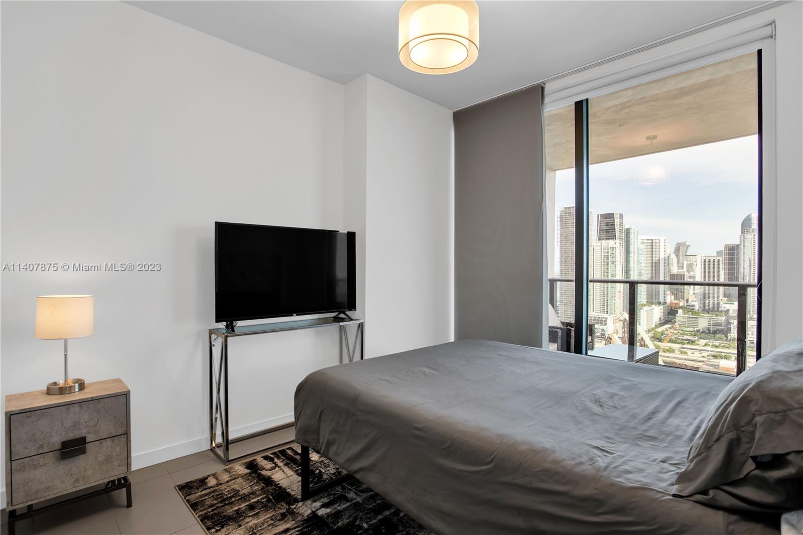 CANVAS CONDO - Residential