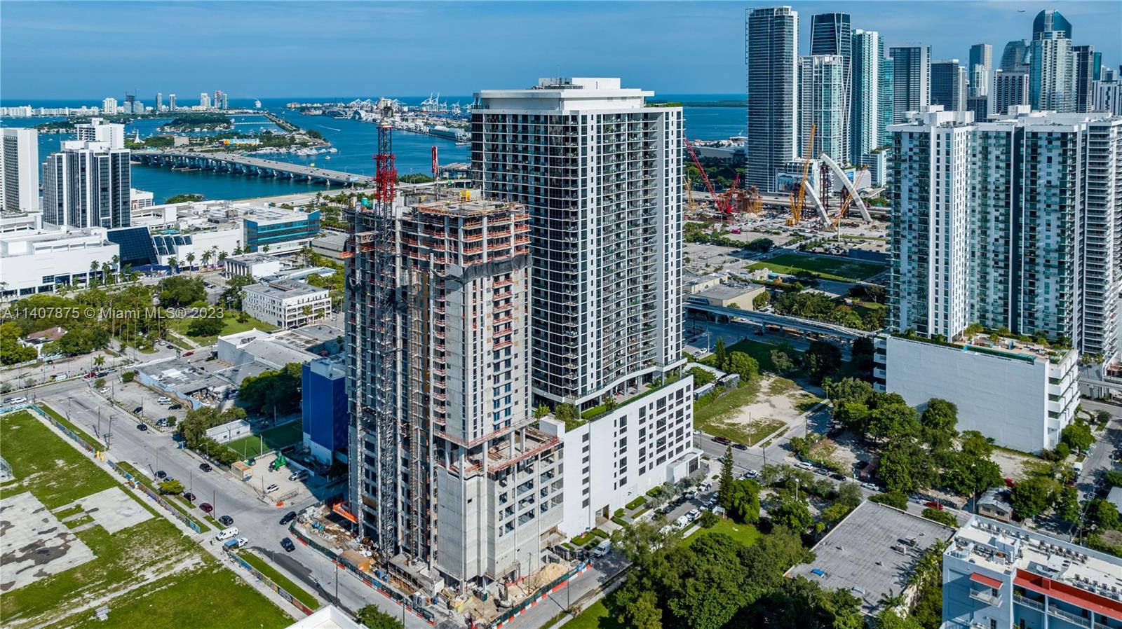 CANVAS CONDO - Residential