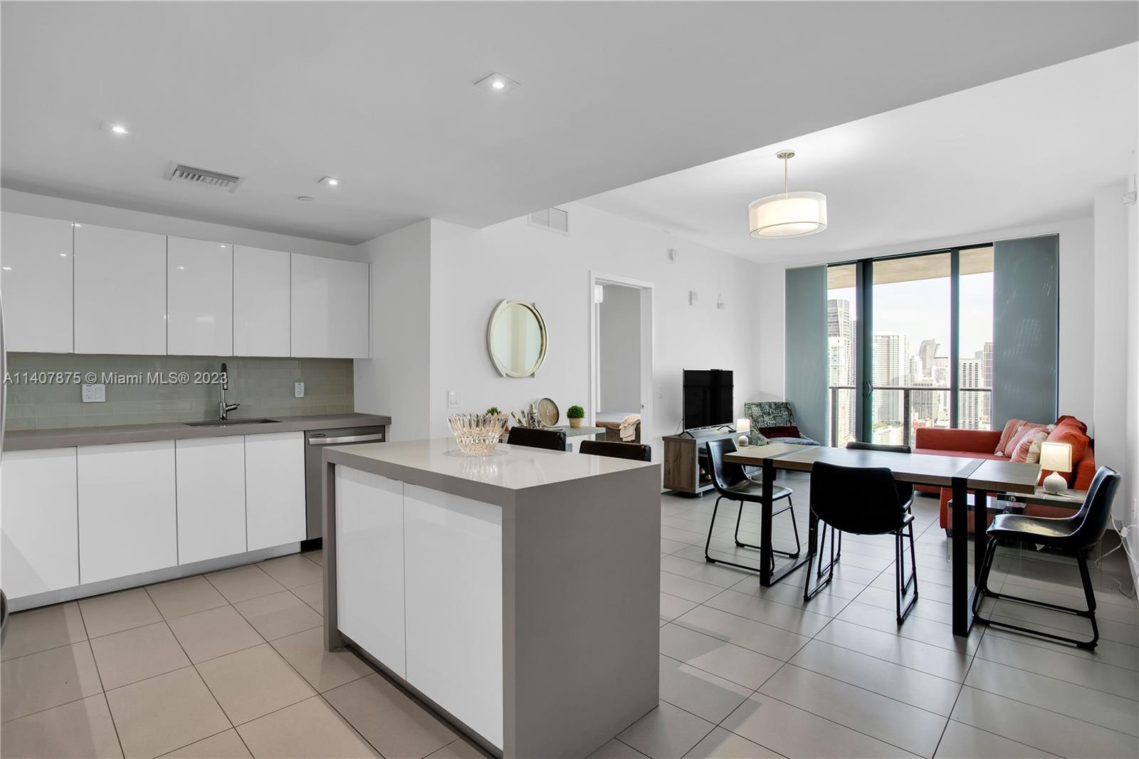 CANVAS CONDO - Residential