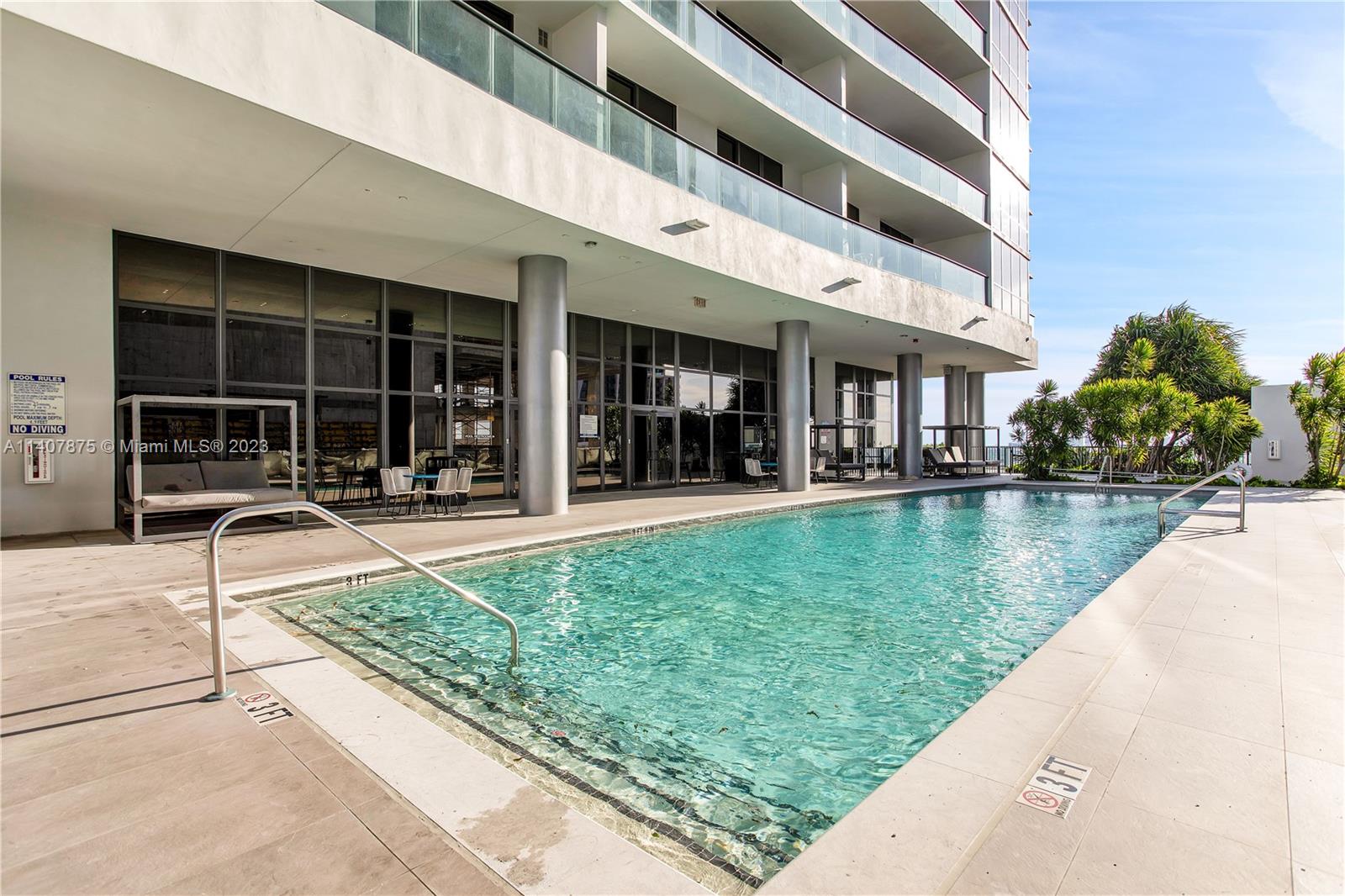 CANVAS CONDO - Residential