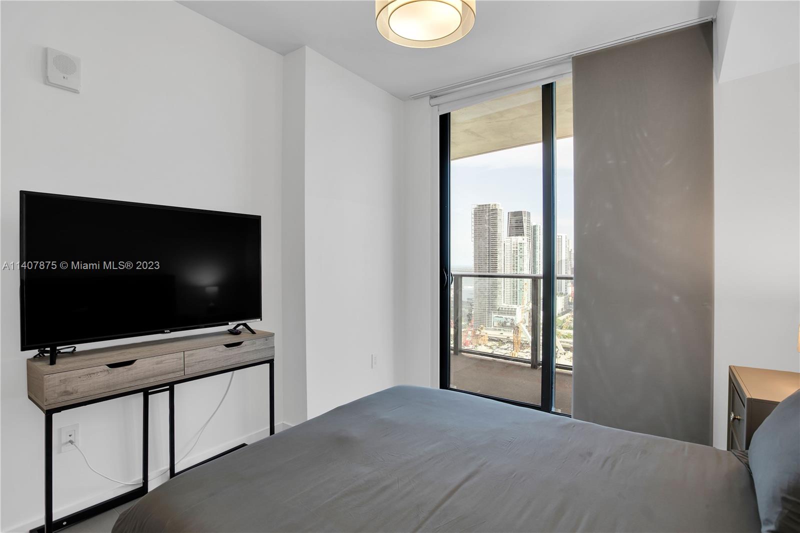 CANVAS CONDO - Residential