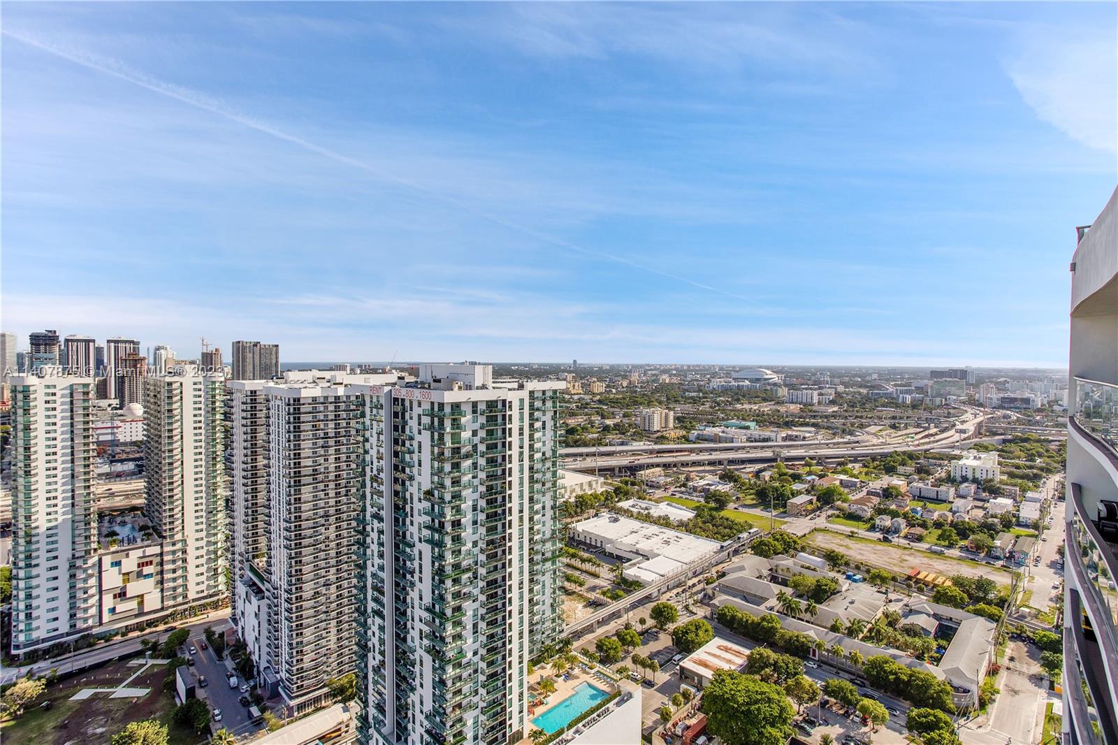 CANVAS CONDO - Residential