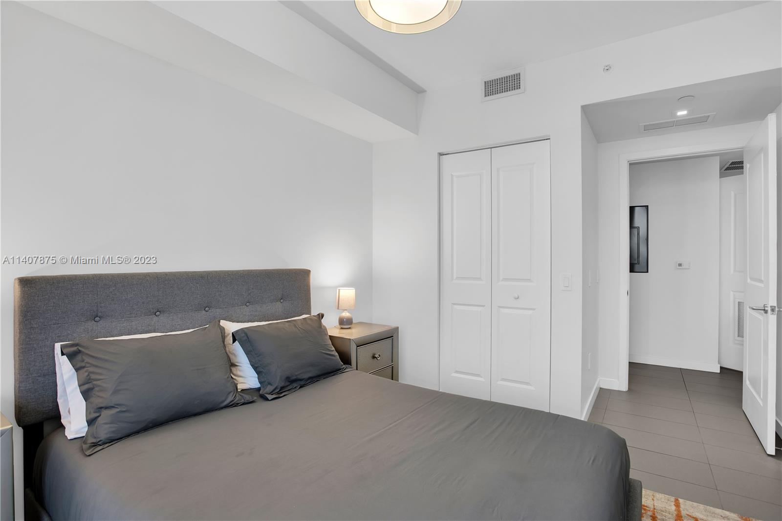 CANVAS CONDO - Residential