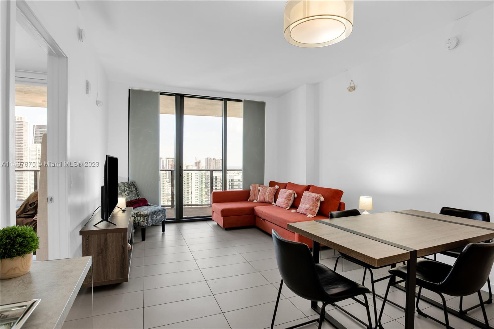 CANVAS CONDO - Residential
