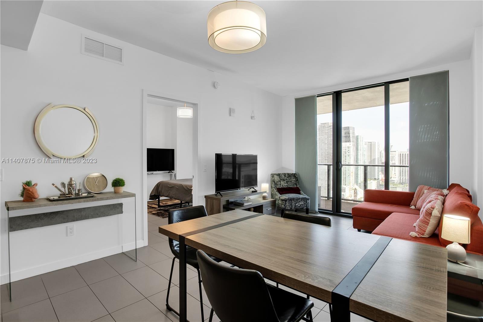 CANVAS CONDO - Residential