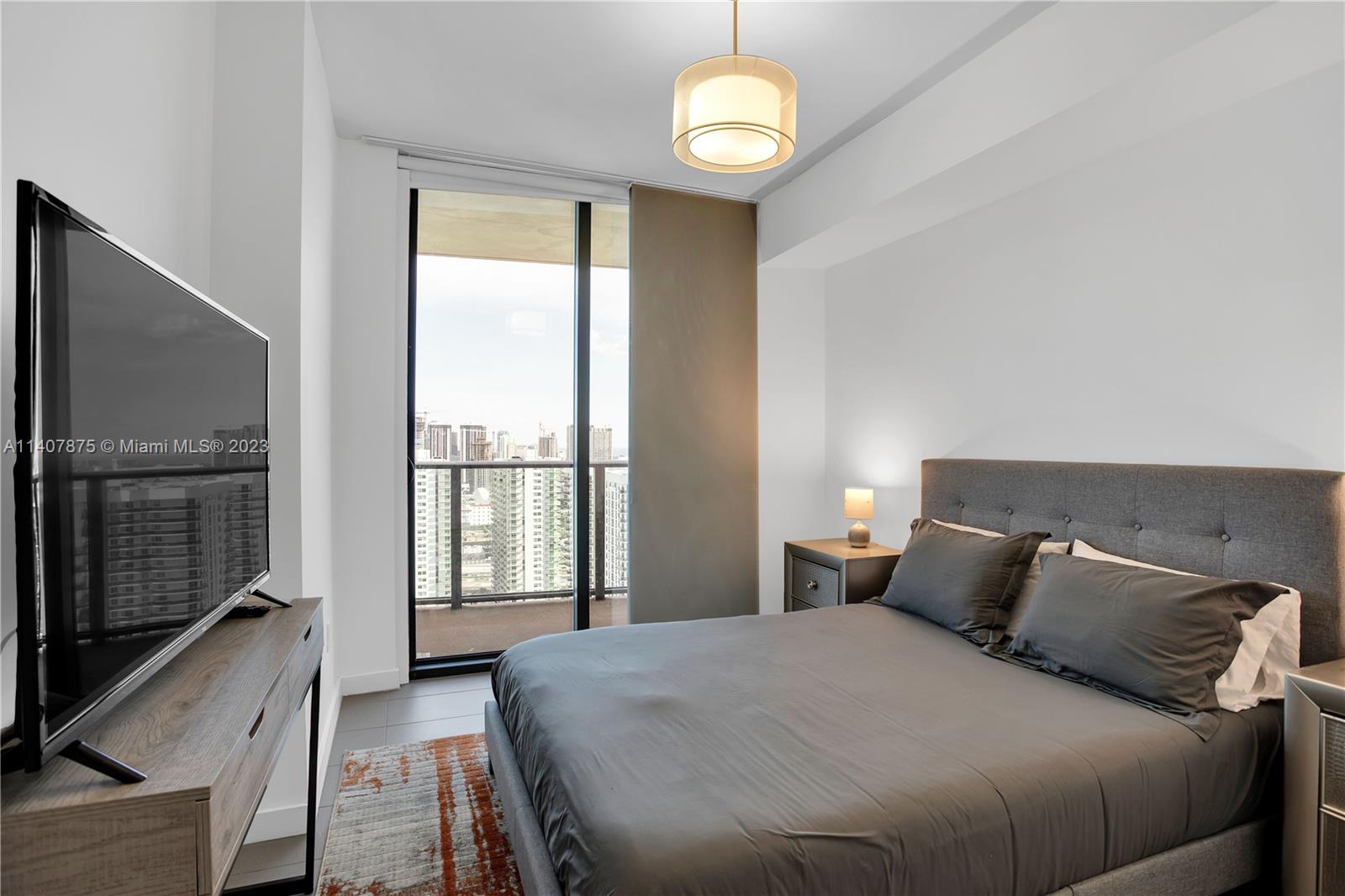 CANVAS CONDO - Residential