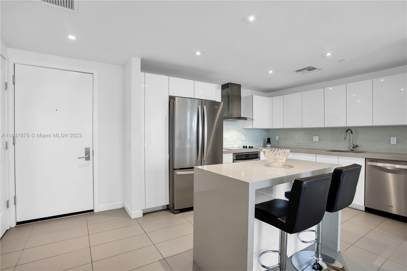 CANVAS CONDO - Residential