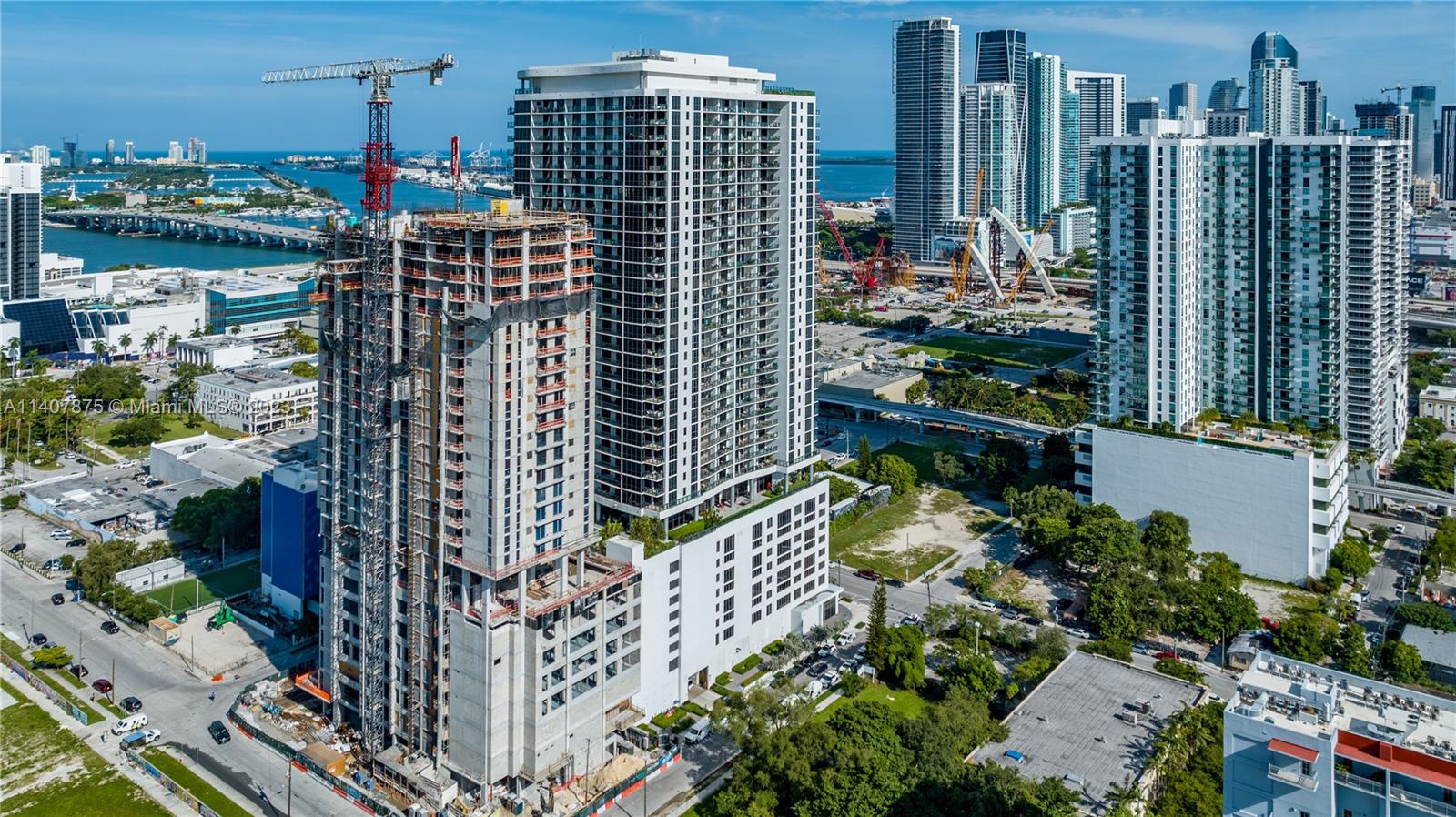 CANVAS CONDO - Residential