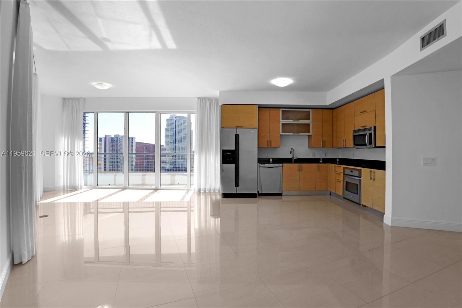 INFINITY AT BRICKELL COND - Residential