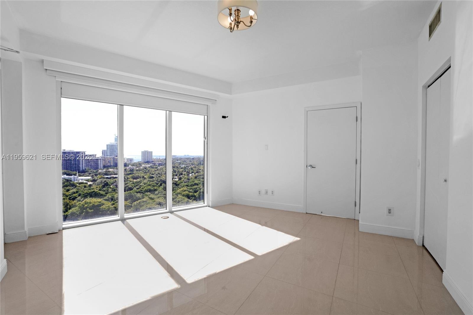 INFINITY AT BRICKELL COND - Residential