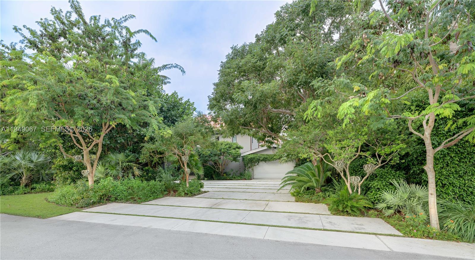 SUNRISE HARBOUR REV PL - Residential