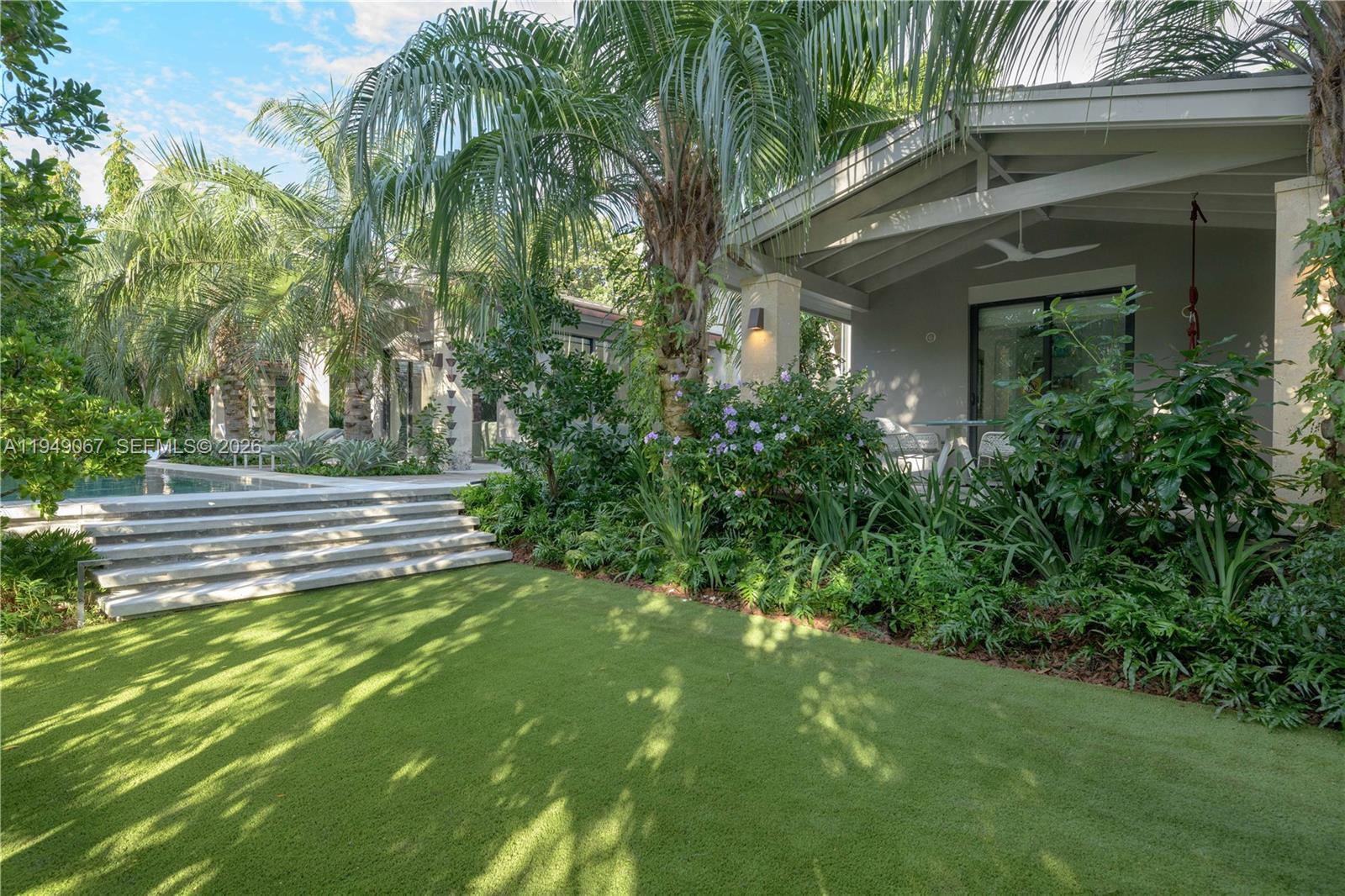 SUNRISE HARBOUR REV PL - Residential