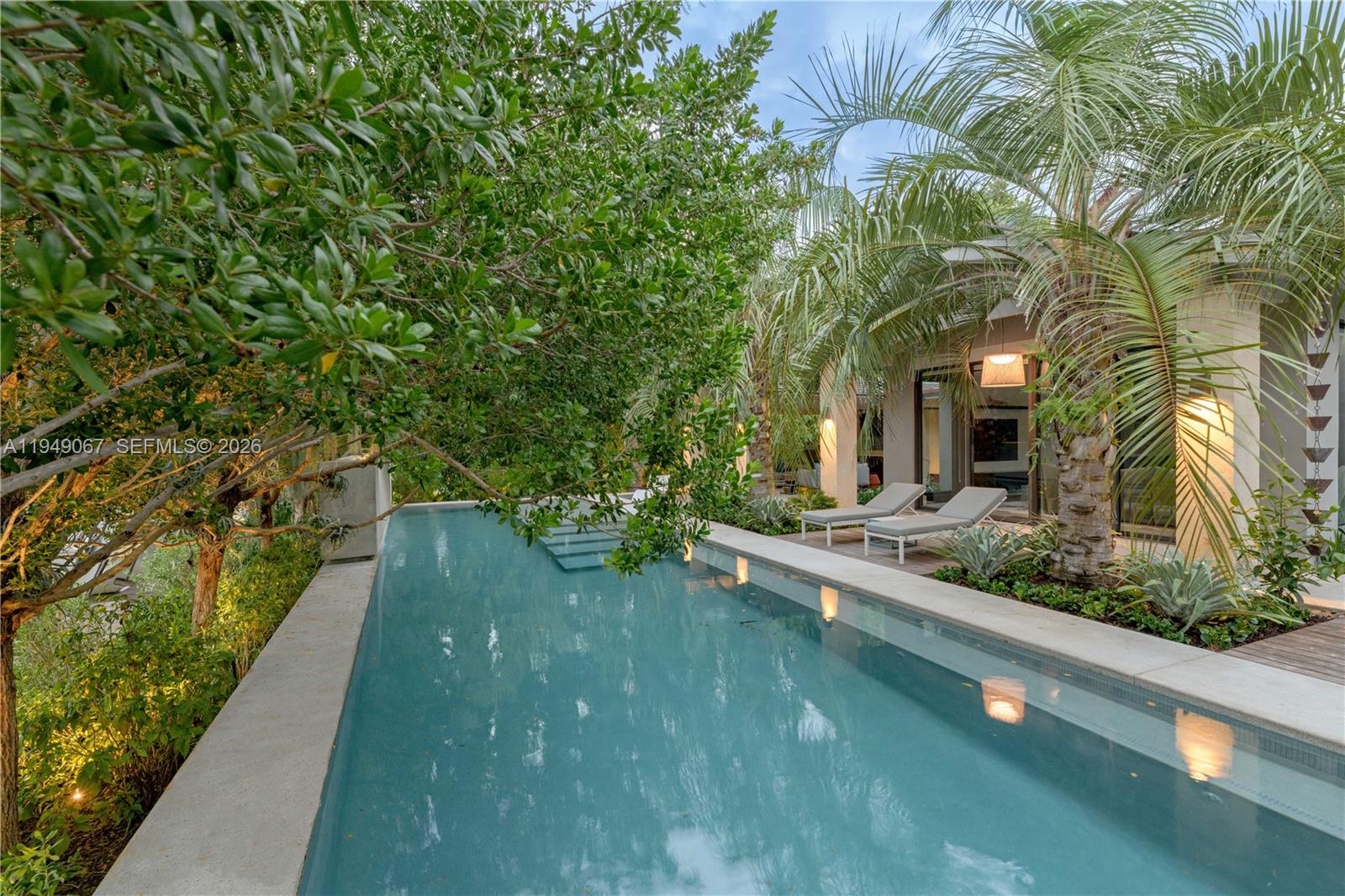 SUNRISE HARBOUR REV PL - Residential