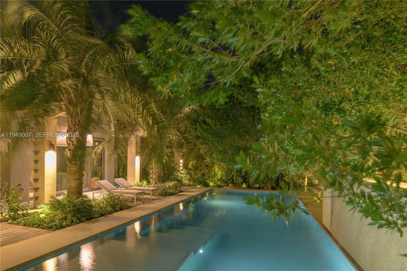 SUNRISE HARBOUR REV PL - Residential