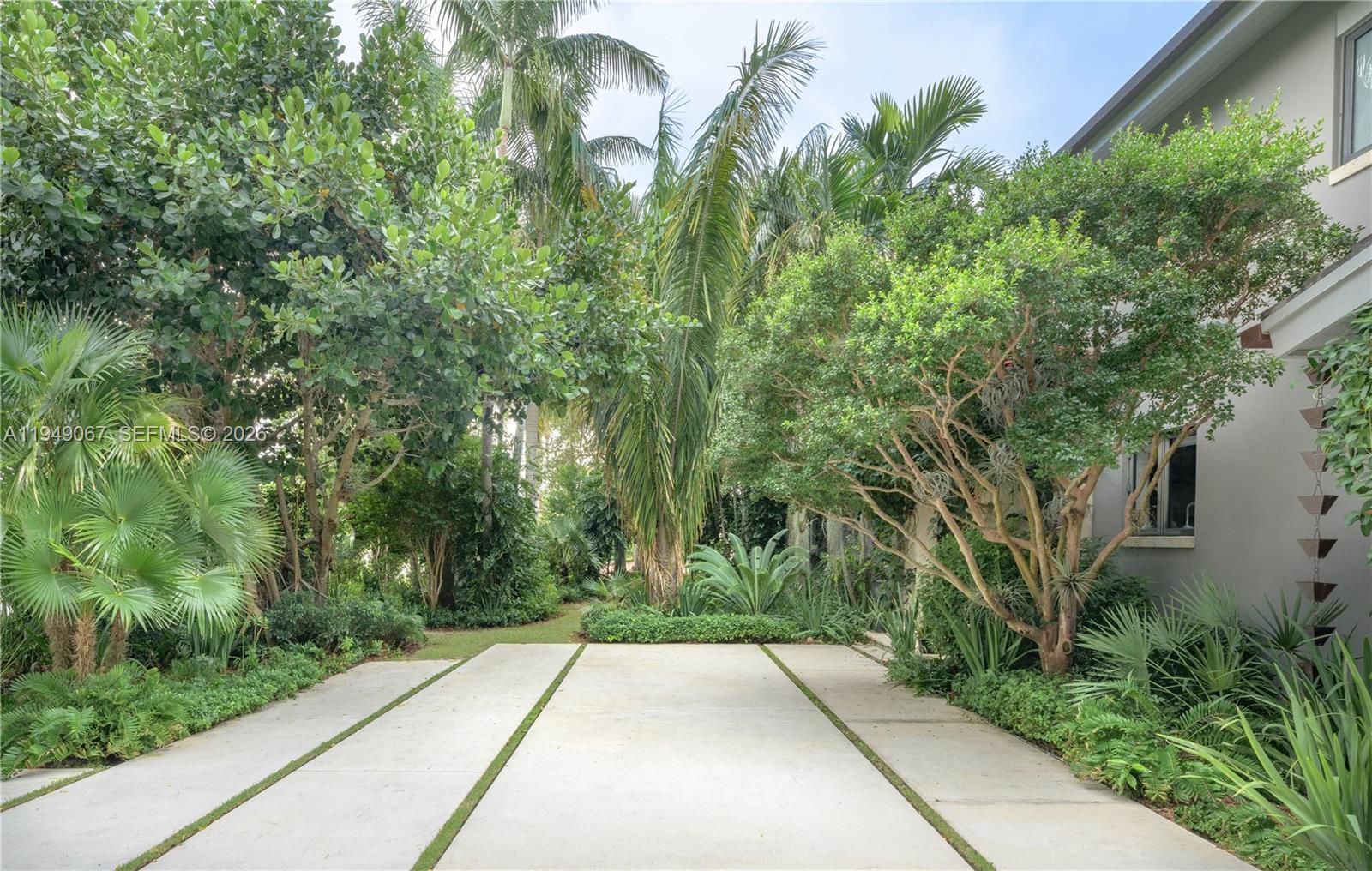 SUNRISE HARBOUR REV PL - Residential