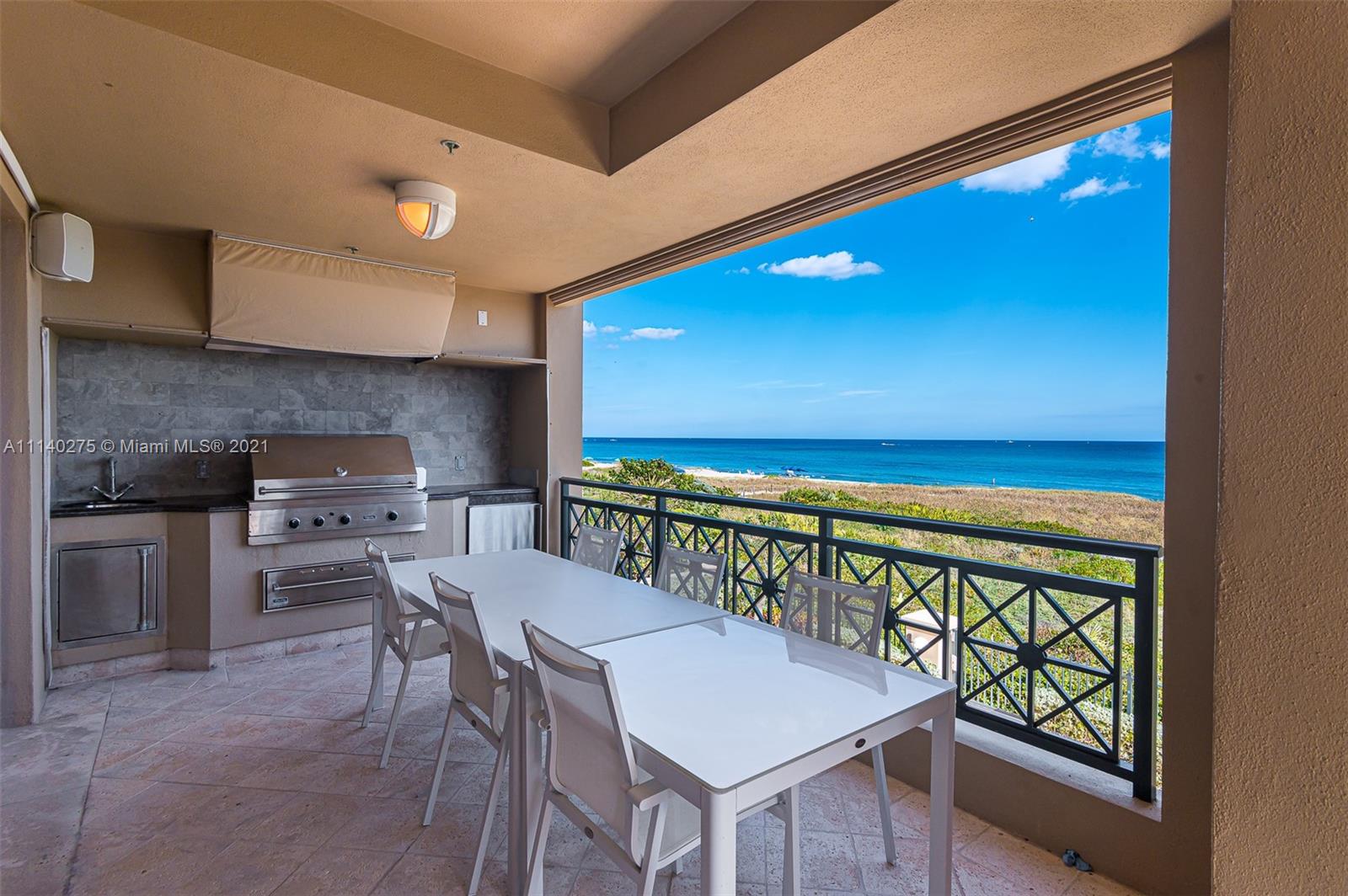 LUXURIA CONDO - Residential