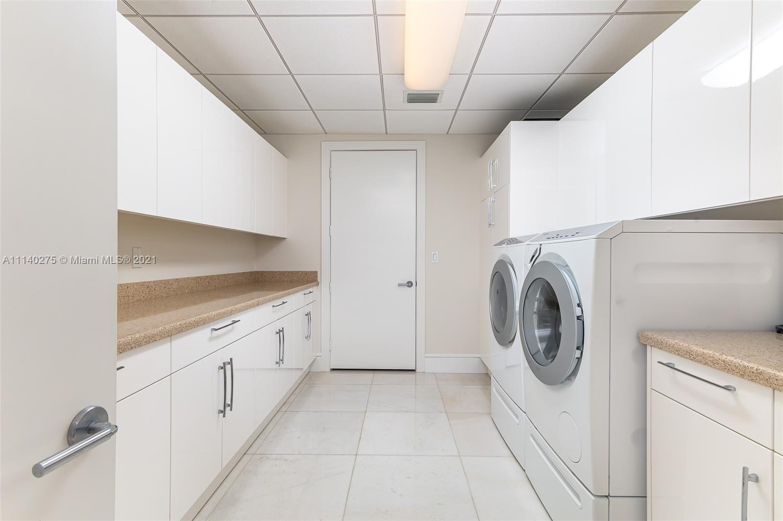 LUXURIA CONDO - Residential