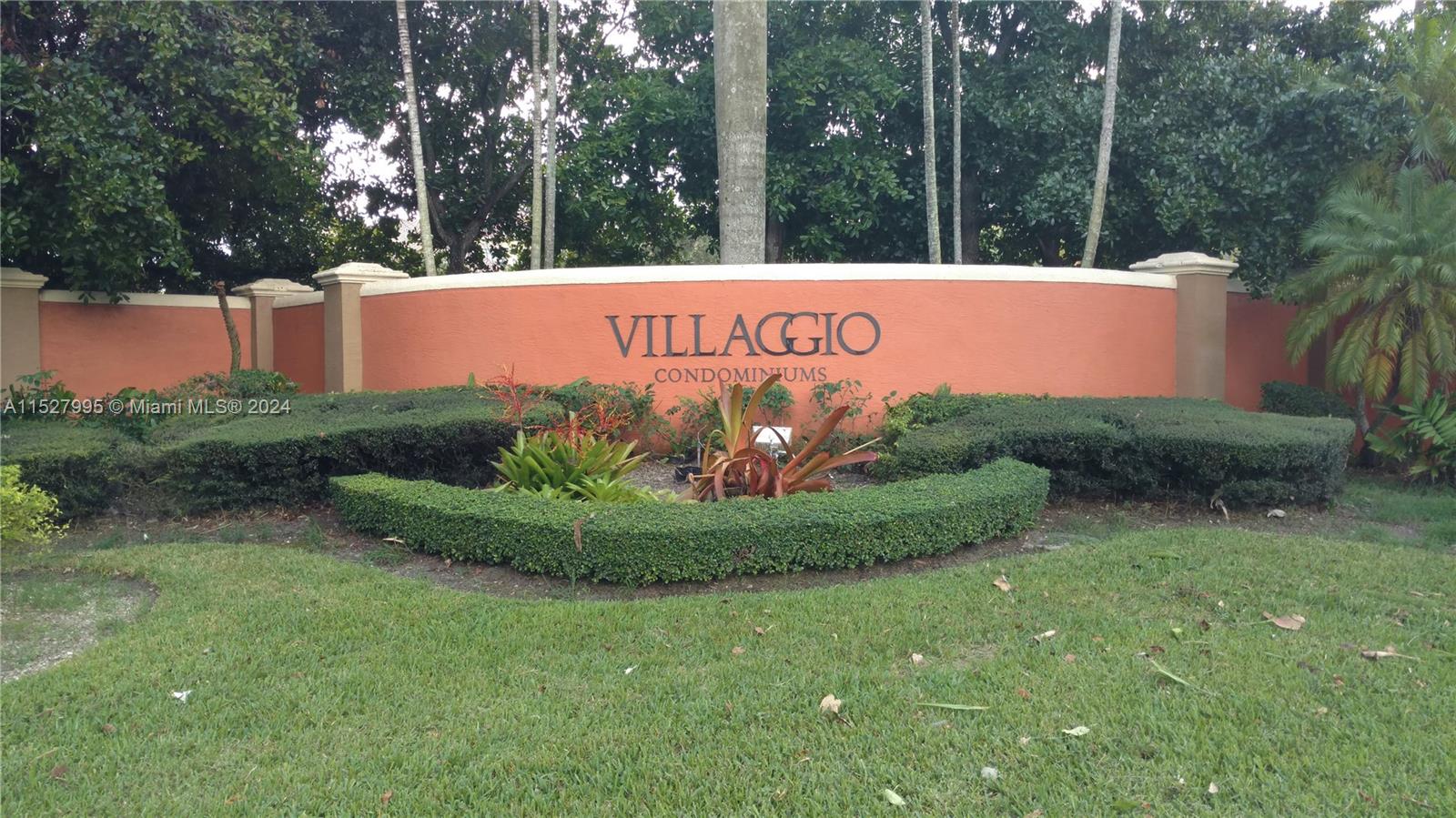 Beautiful 1/1 in prestigious Villaggio. This Resort style 2nd floor, lakeview unit features a large living area, with open kitchen, breakfast counter, pantry, washer/dryer, and large walk-in closet in the bedroom. This community has it all; Mediterranean Style Clubhouse, Gym, Lagoon Style Pool overlooking a beautiful lake, Toddler Park, Walking Paths, Indoor Basketball Court. Close to I-75, shopping and restaurants.