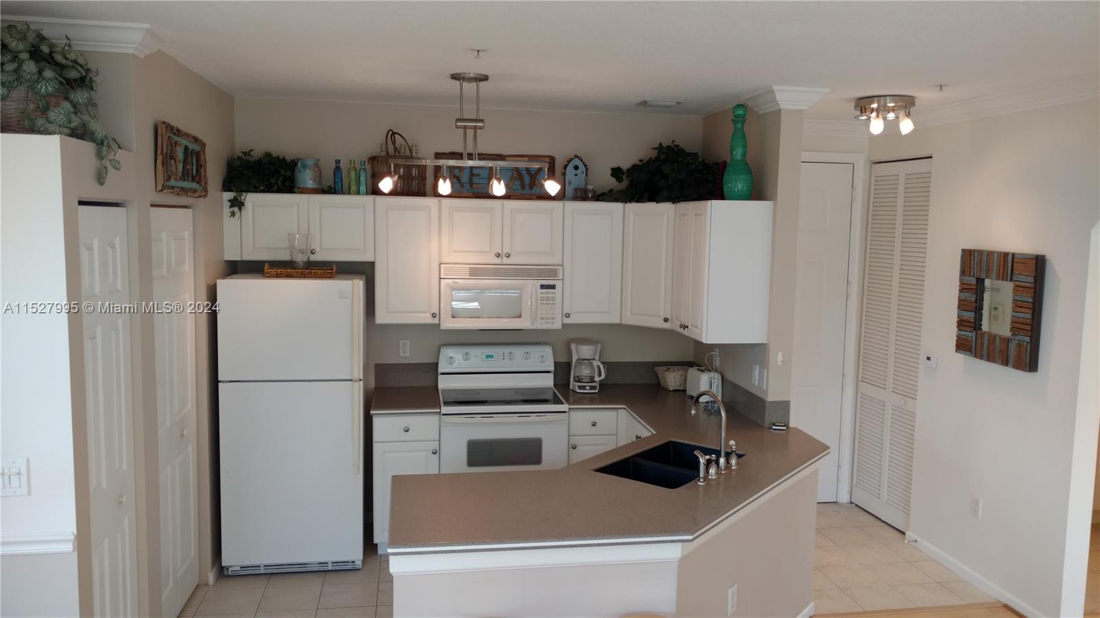EL-AD VILLAGGIO CONDO - Residential Lease